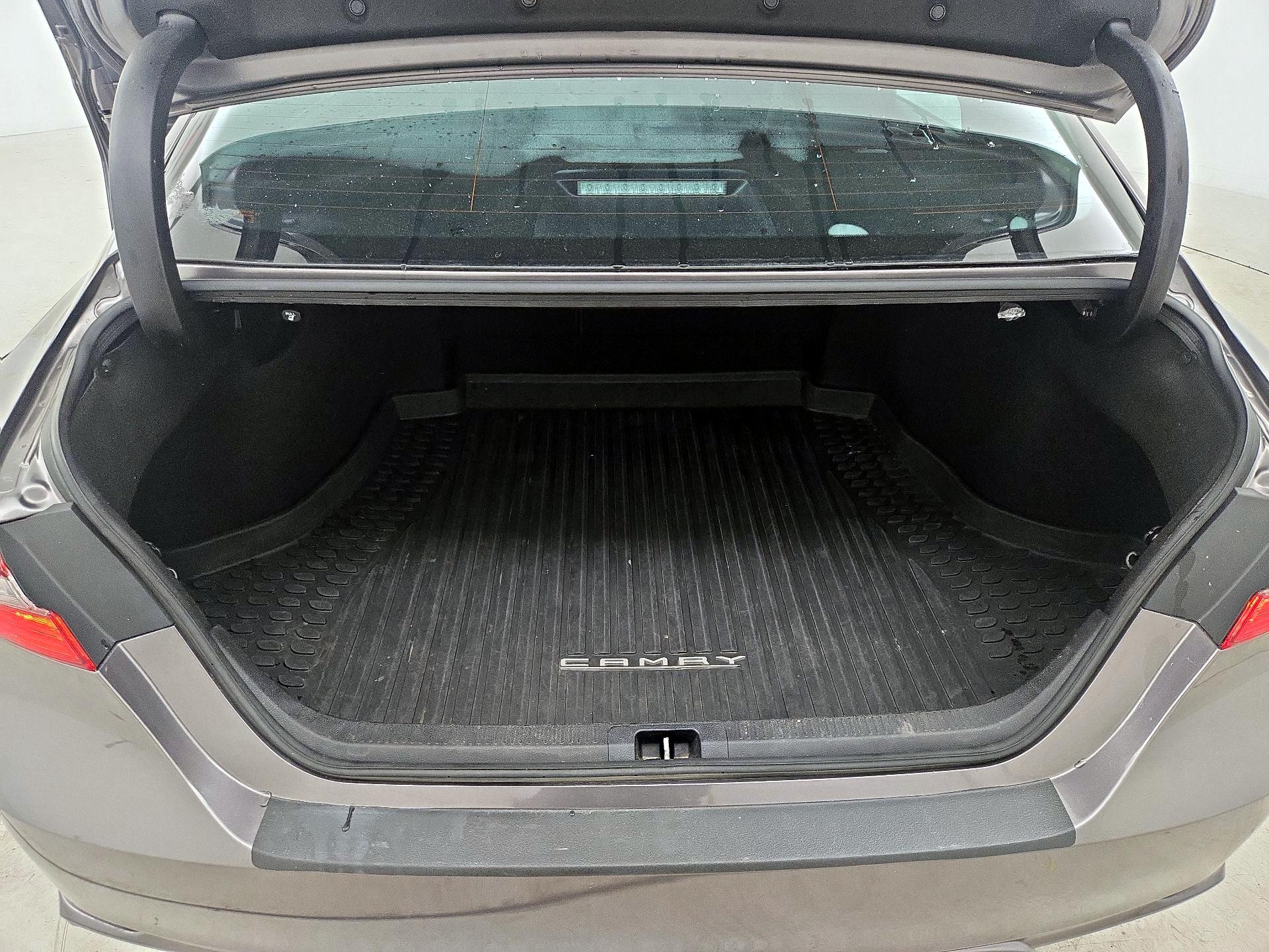 Thumbnail: 2021 Toyota Camry - 20