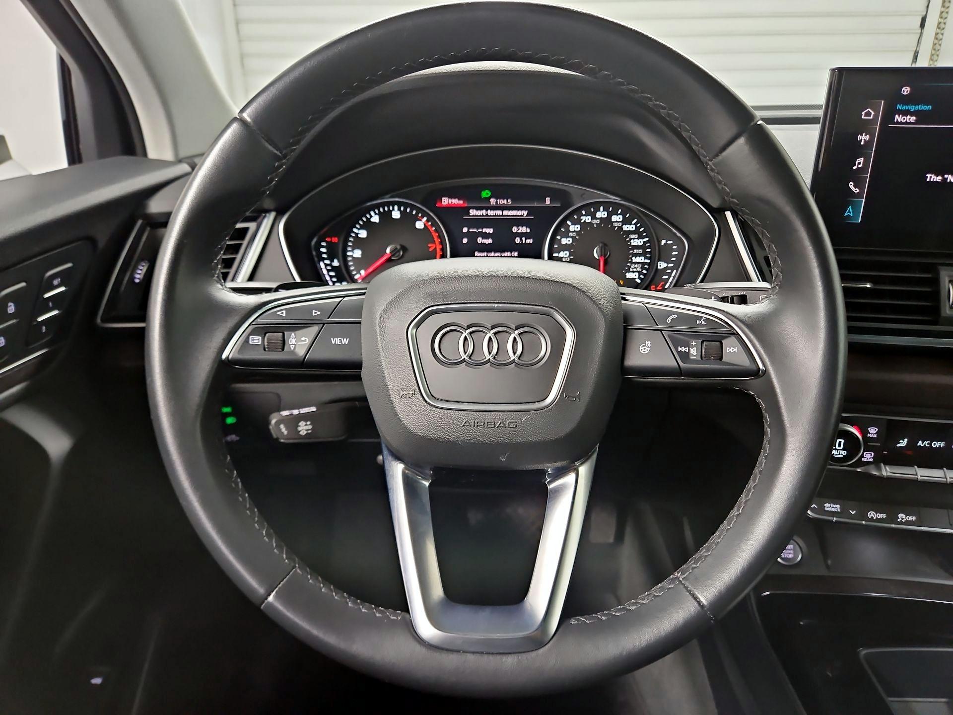 Thumbnail: 2022 Audi Q5 - 10