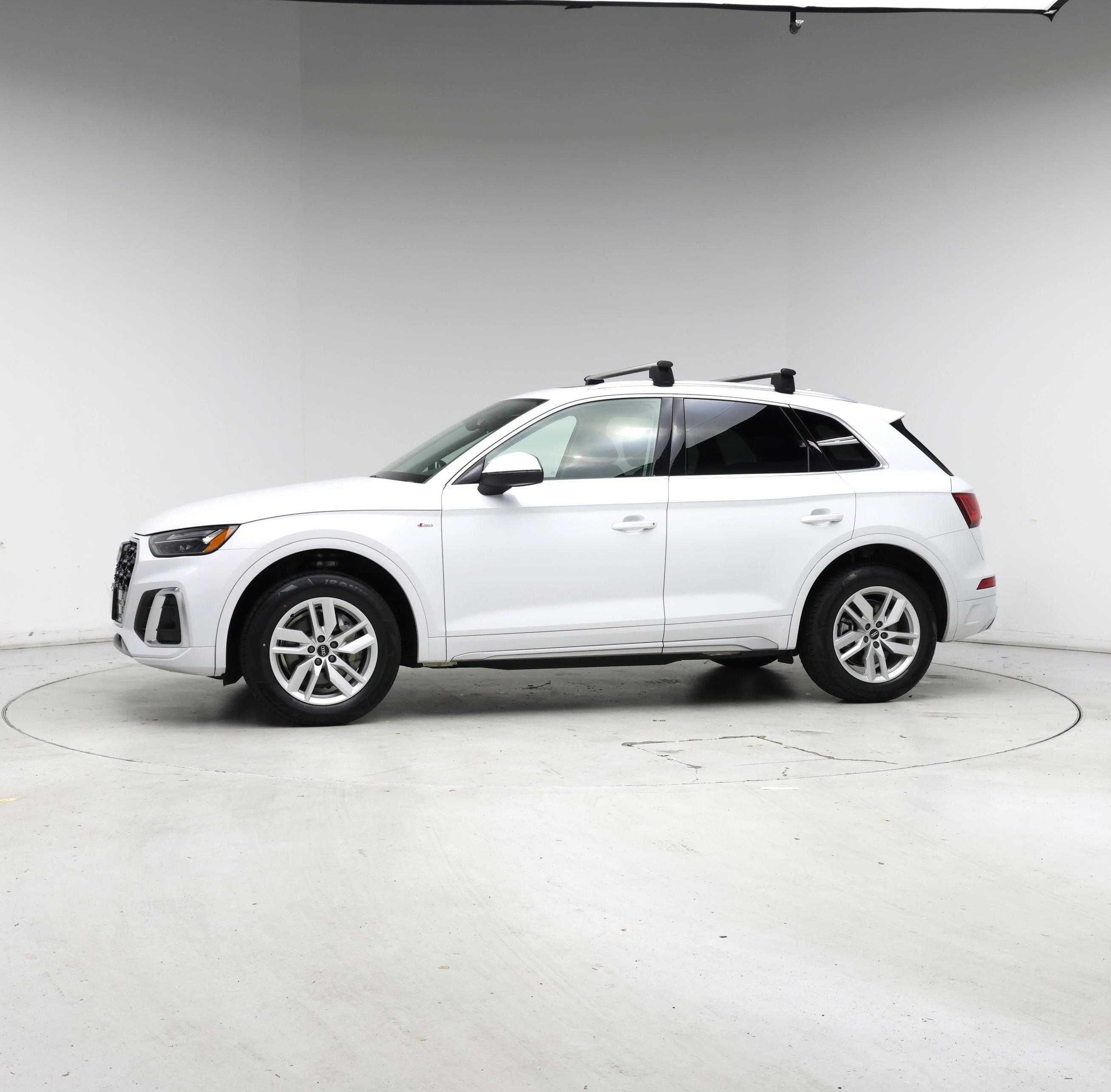 Thumbnail: 2022 Audi Q5 - 3