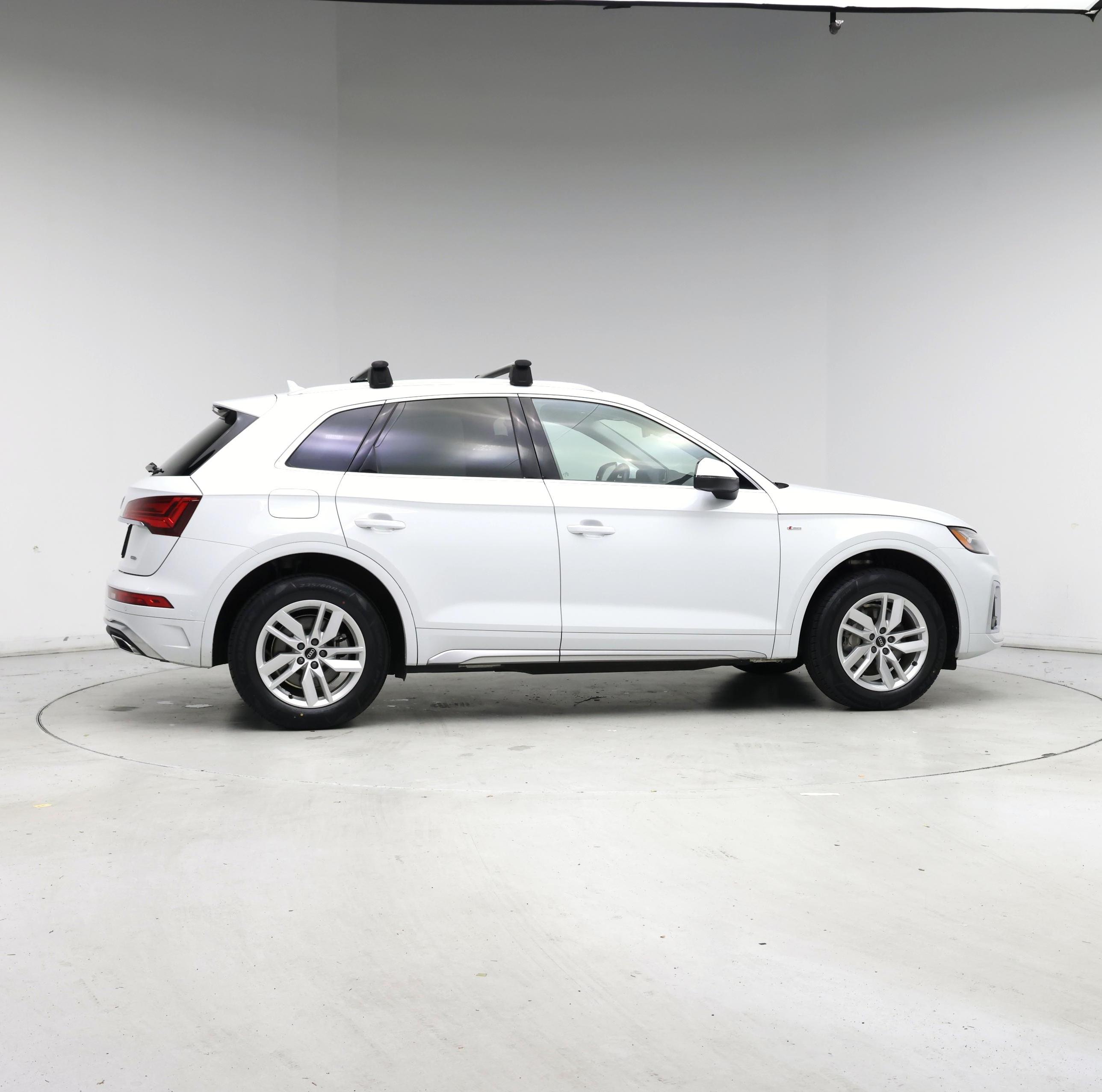 Thumbnail: 2022 Audi Q5 - 7