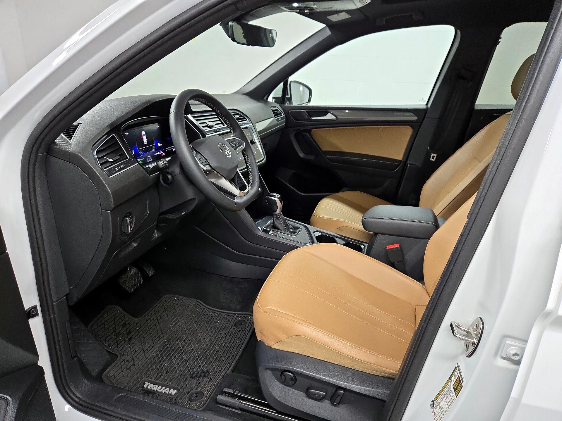 Thumbnail: 2024 Volkswagen Tiguan - 11