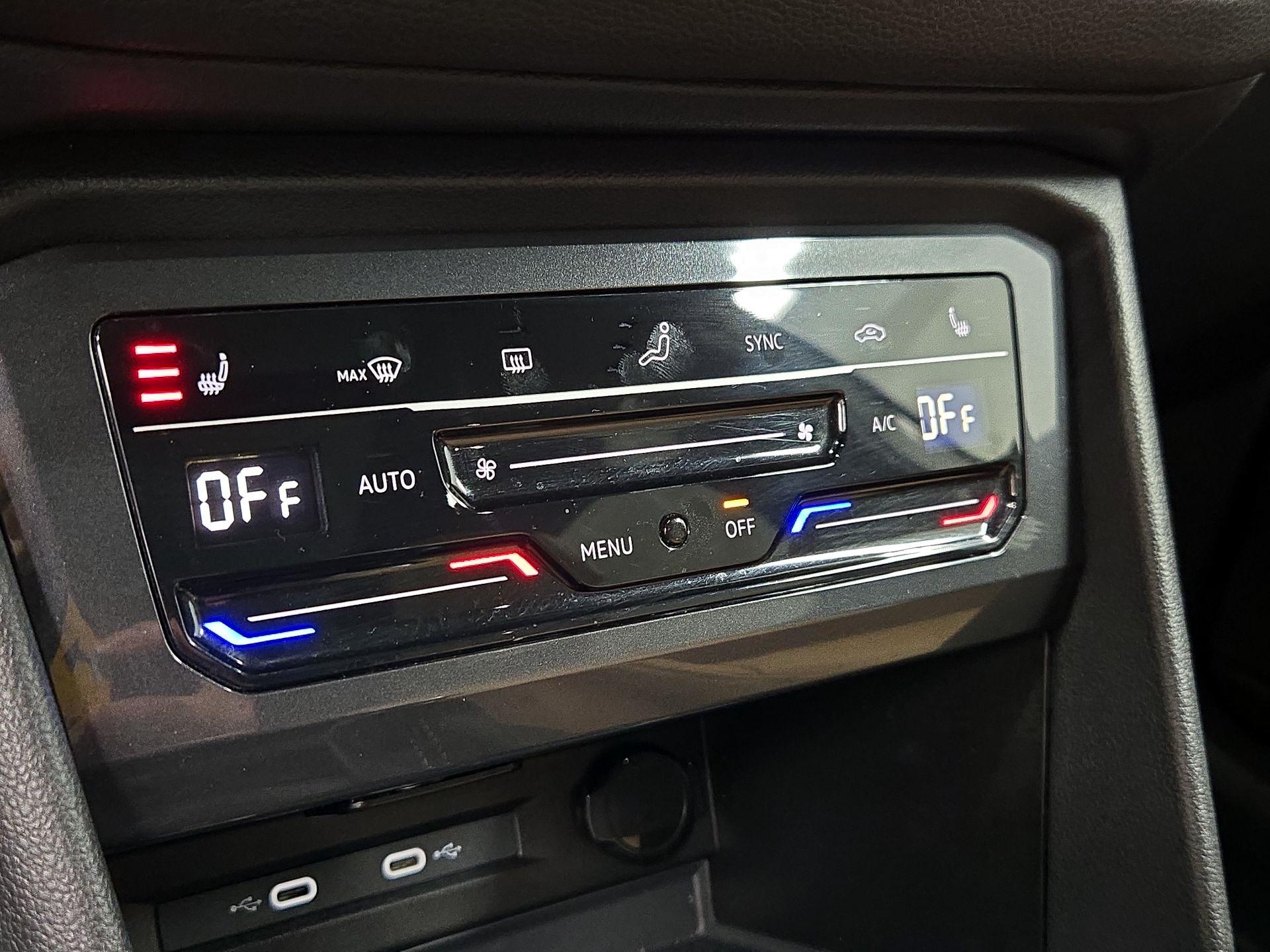 Thumbnail: 2024 Volkswagen Tiguan - 16