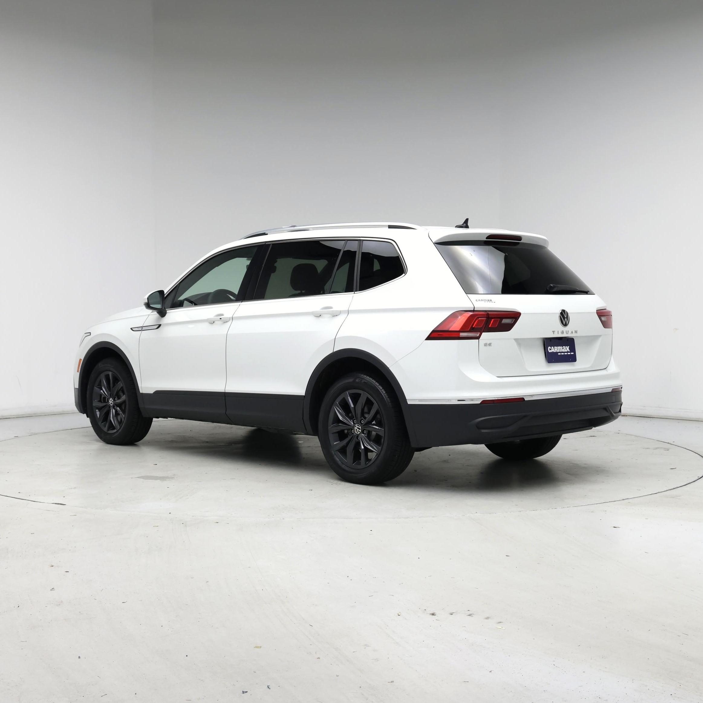 Thumbnail: 2024 Volkswagen Tiguan - 2