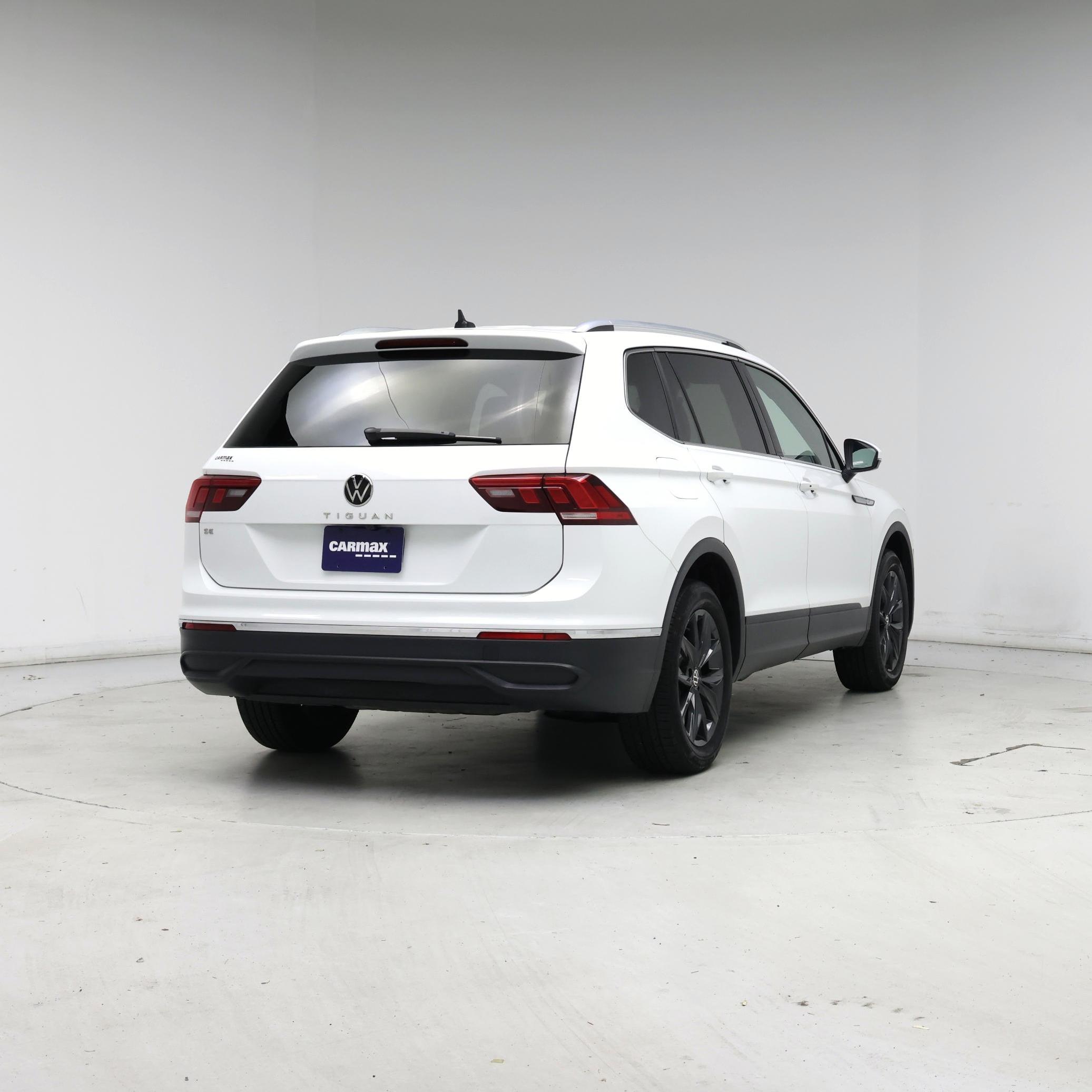 Thumbnail: 2024 Volkswagen Tiguan - 8