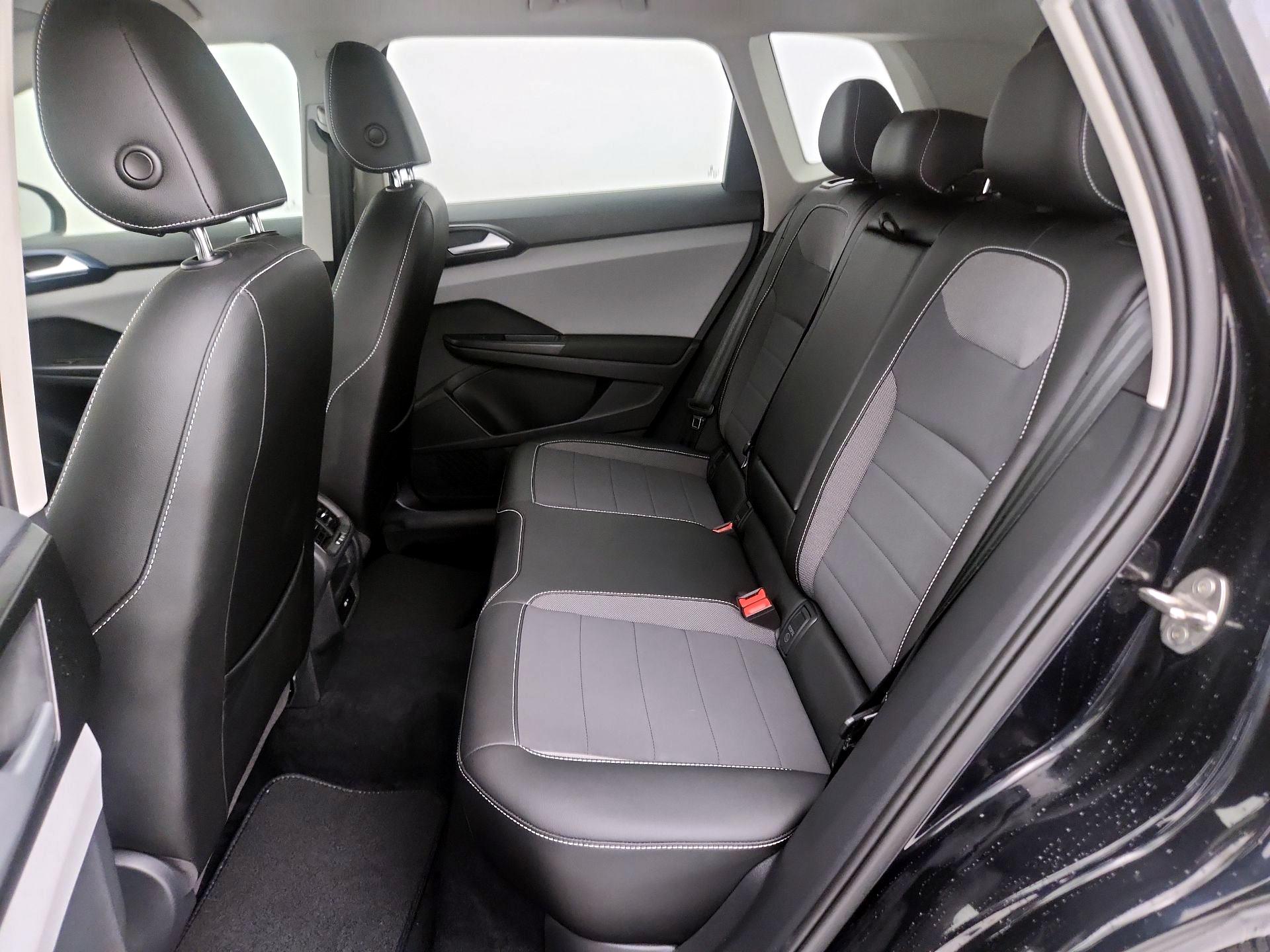 Thumbnail: 2022 Volkswagen Taos - 19