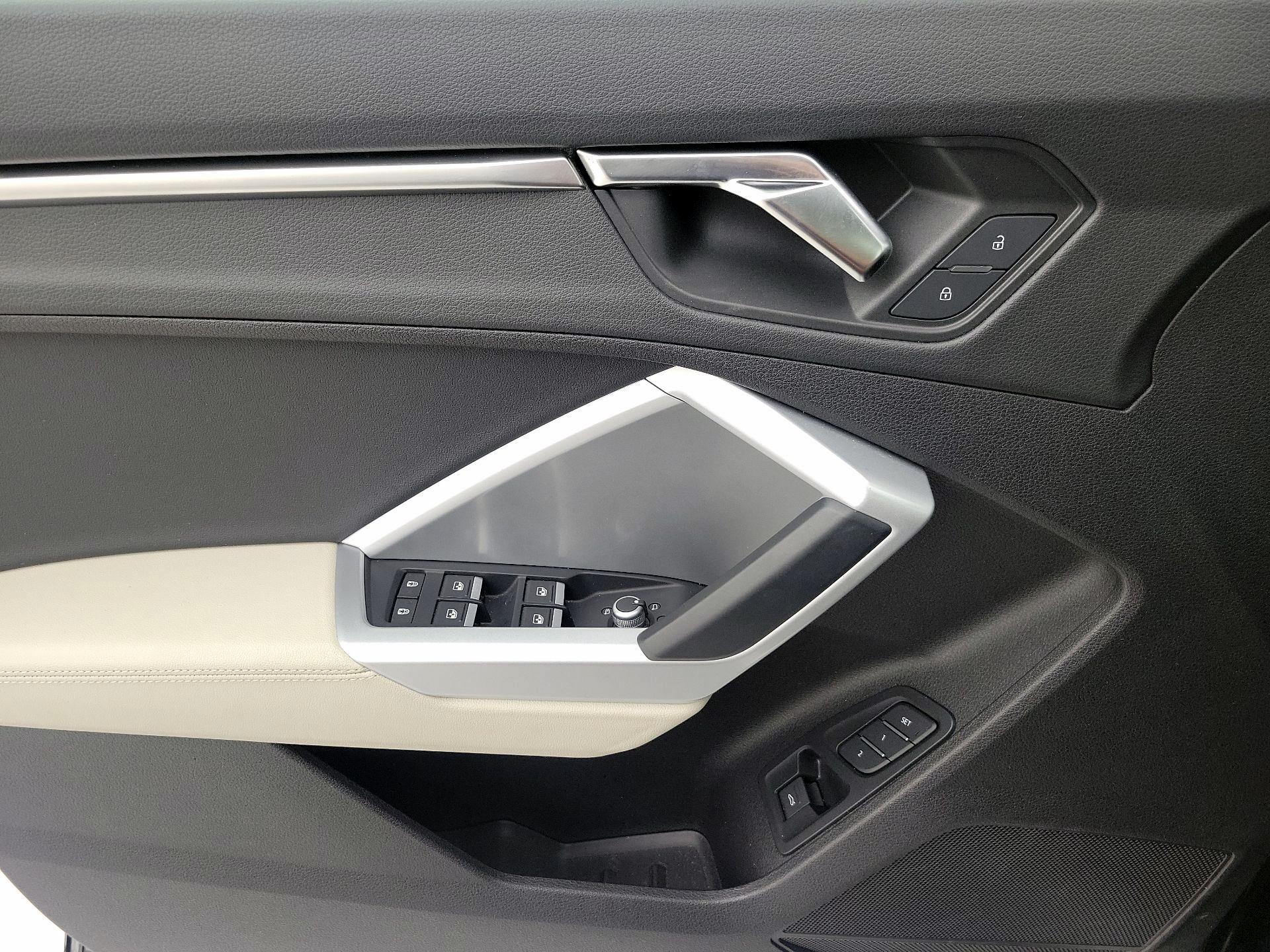 Thumbnail: 2022 Audi Q3 - 12