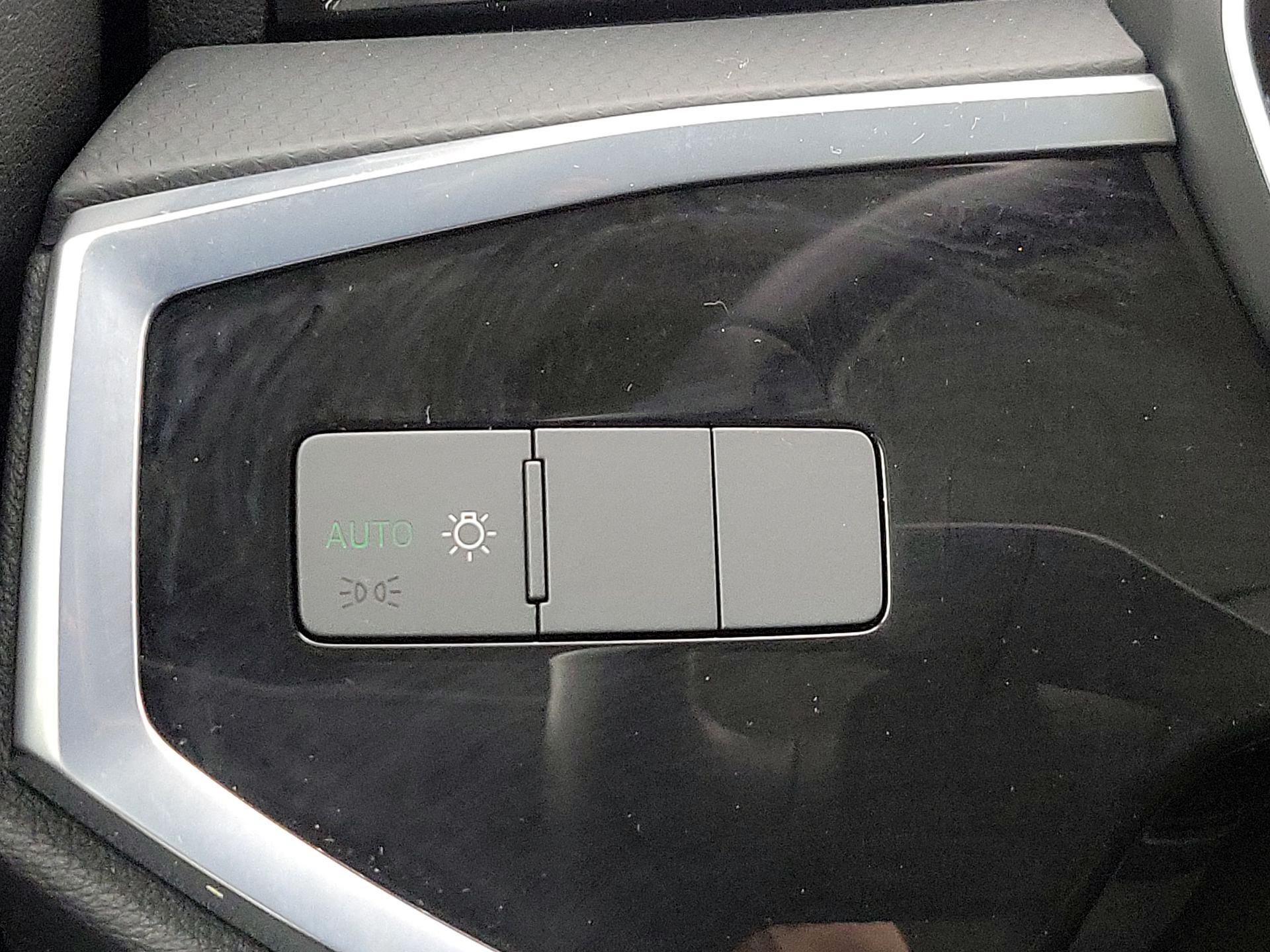 Thumbnail: 2022 Audi Q3 - 13