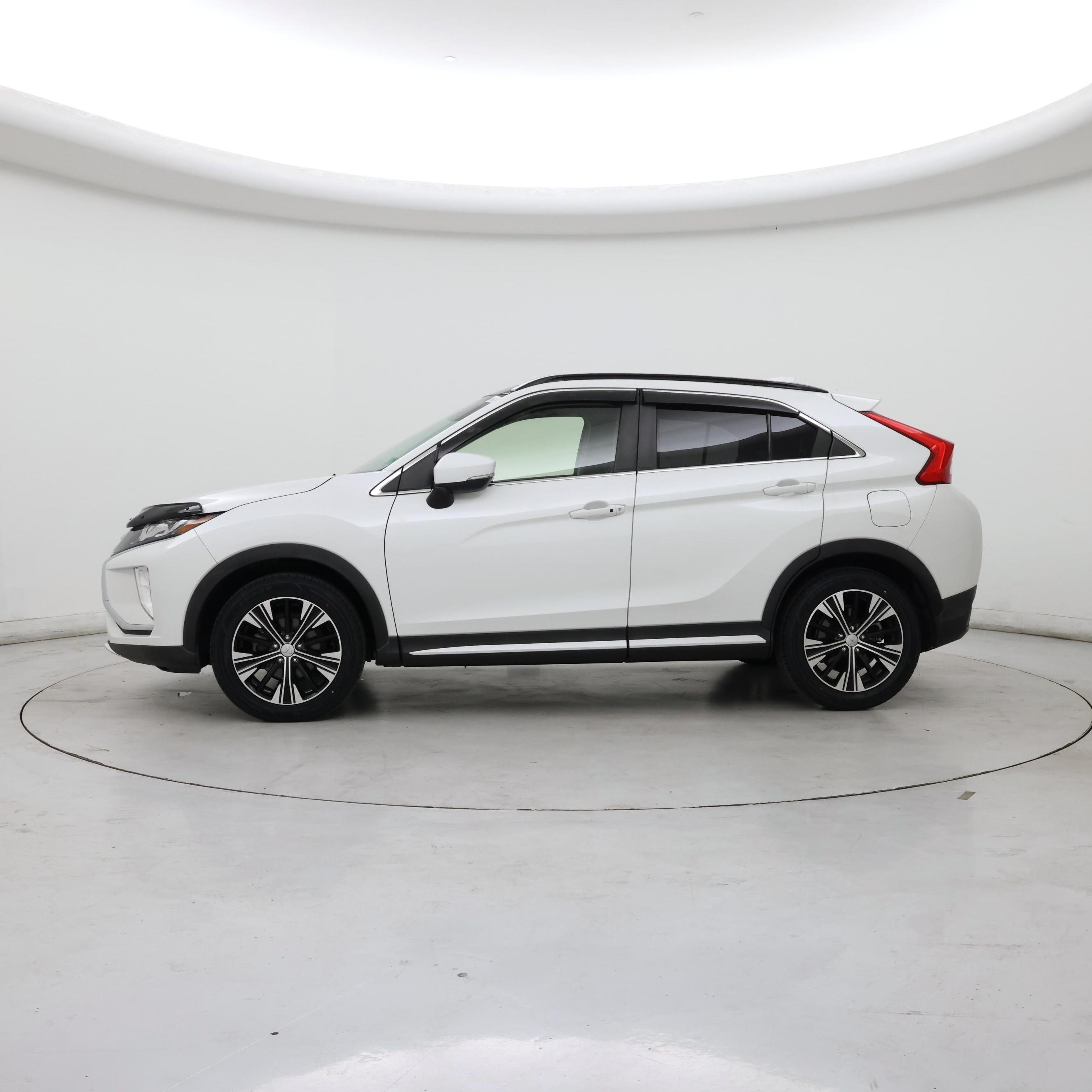 Thumbnail: 2020 Mitsubishi Eclipse Cross - 3