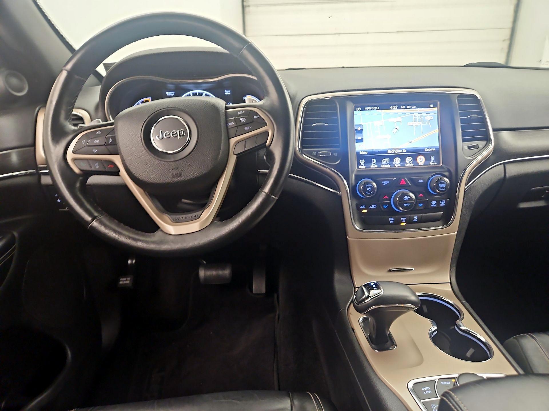 Thumbnail: 2015 Jeep Grand Cherokee - 9