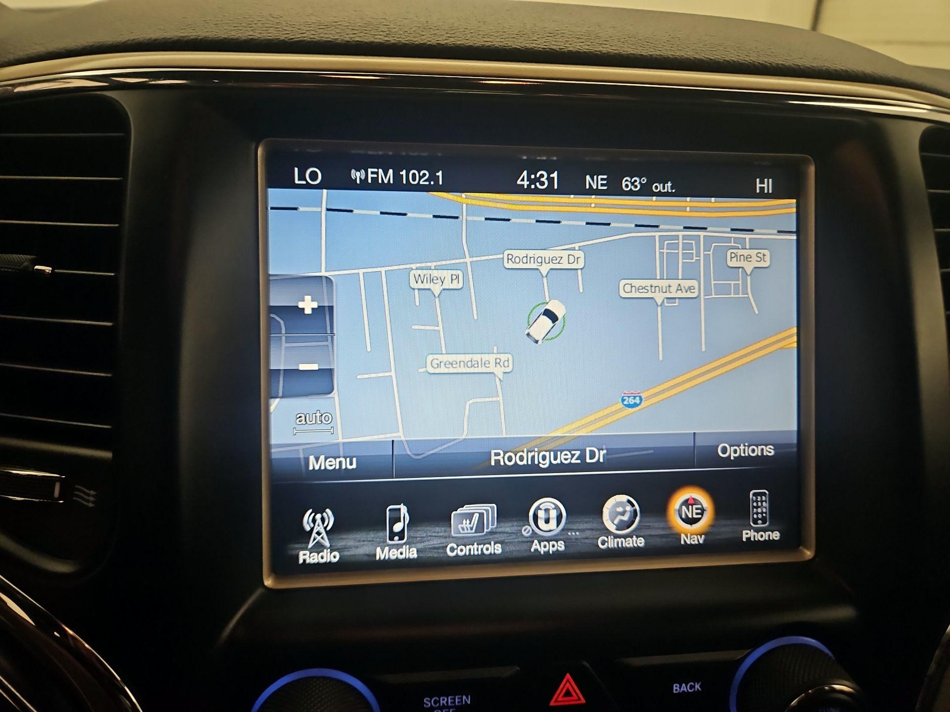 Thumbnail: 2015 Jeep Grand Cherokee - 14