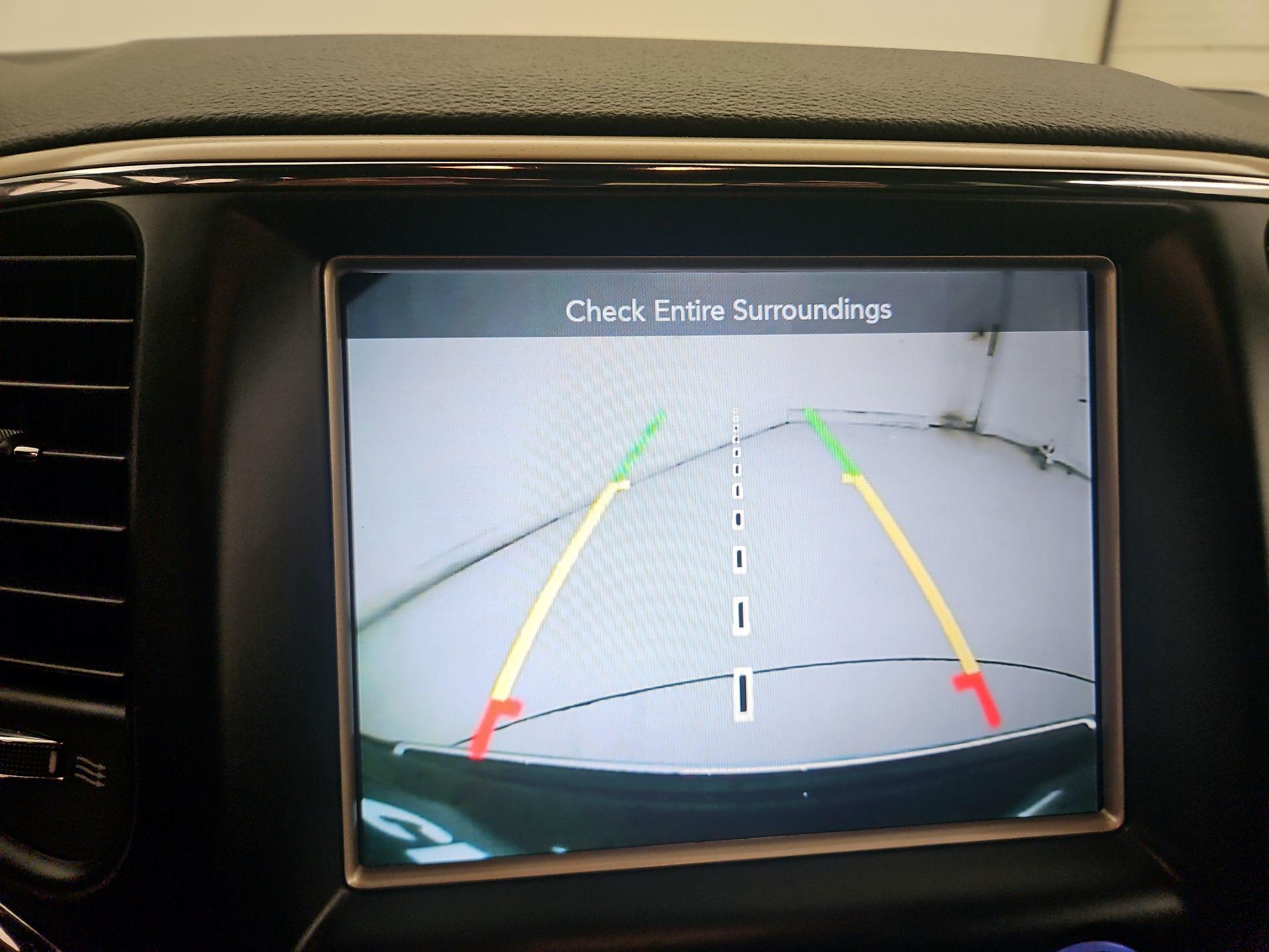 Thumbnail: 2015 Jeep Grand Cherokee - 15