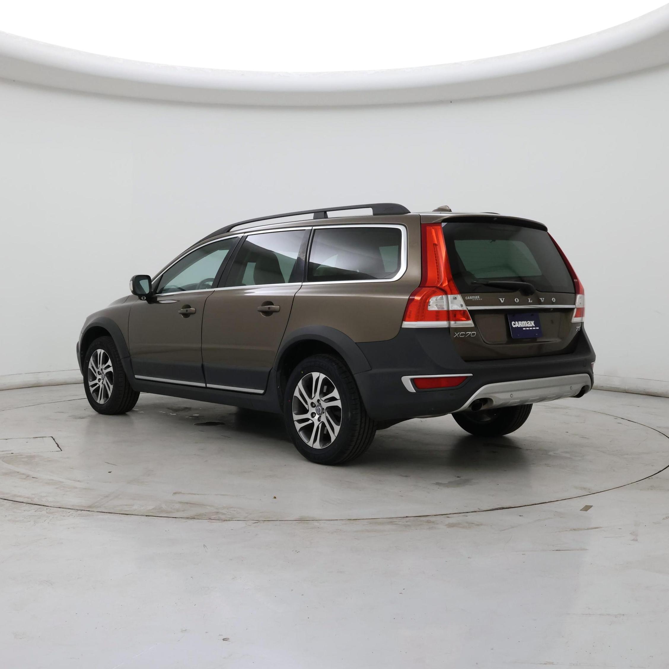 Thumbnail: 2015 Volvo XC70 - 2