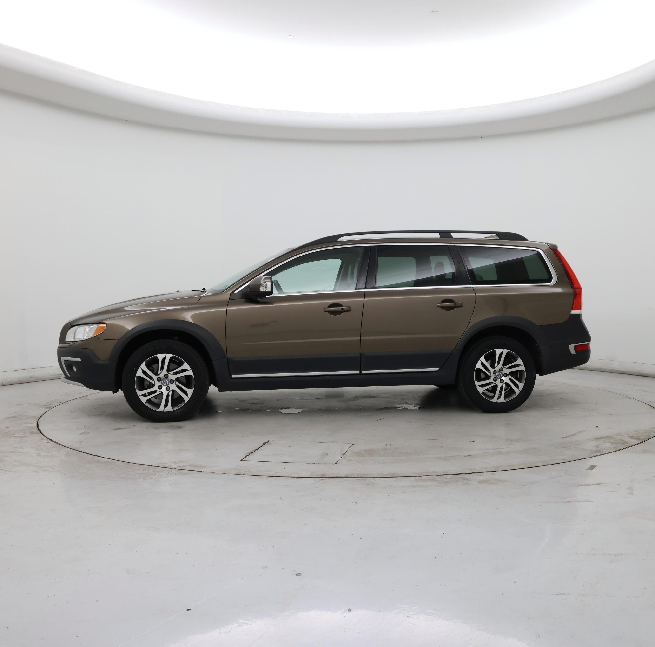 Thumbnail: 2015 Volvo XC70 - 3