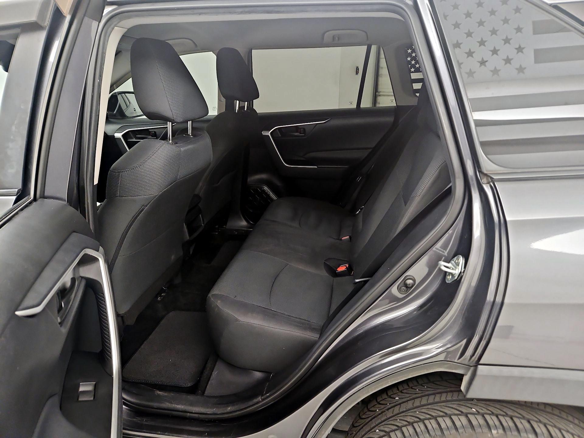 Thumbnail: 2021 Toyota RAV4 - 19