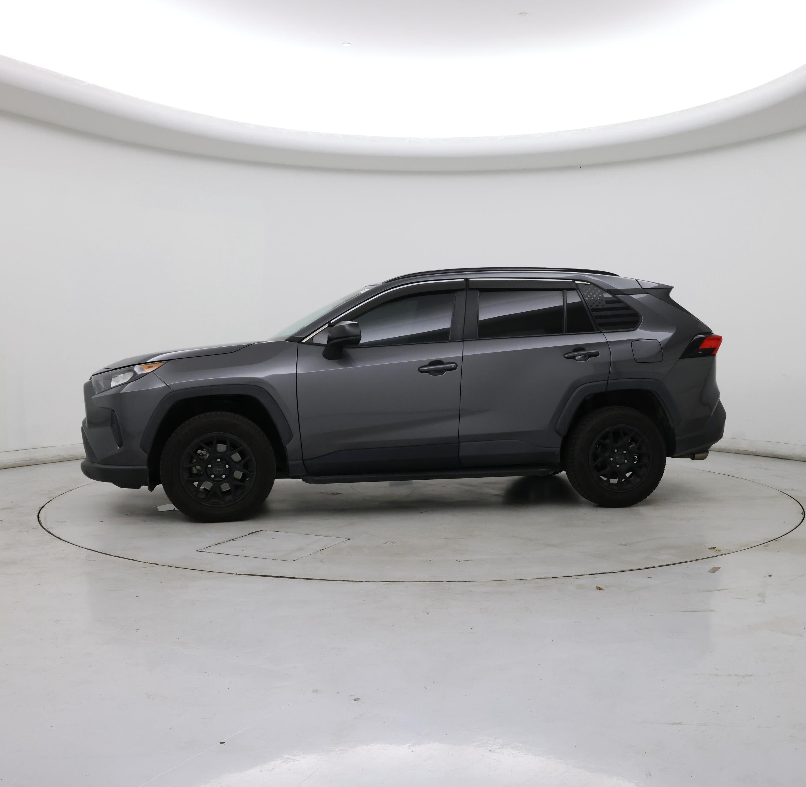 Thumbnail: 2021 Toyota RAV4 - 3