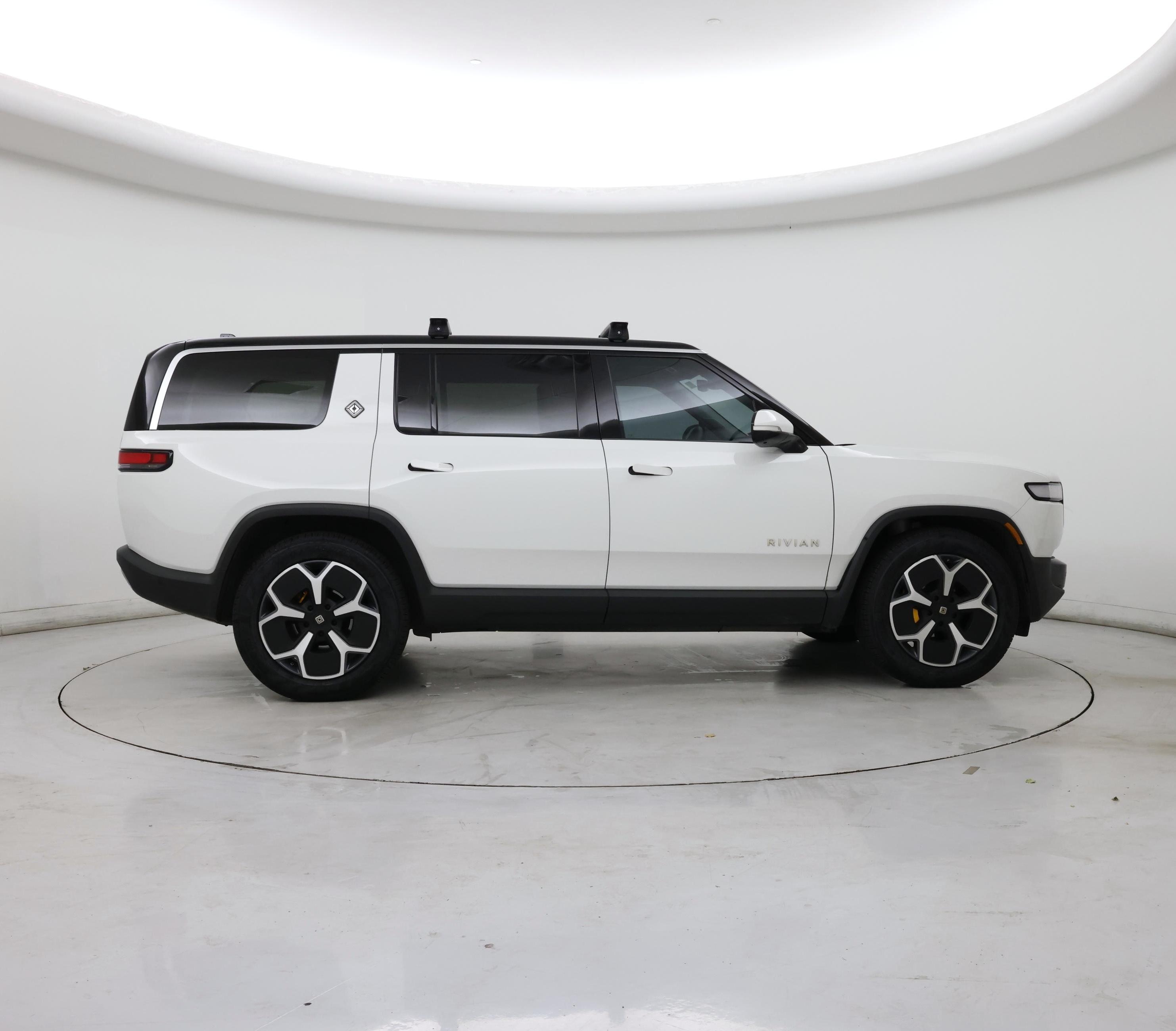 Thumbnail: 2023 Rivian R1S - 7