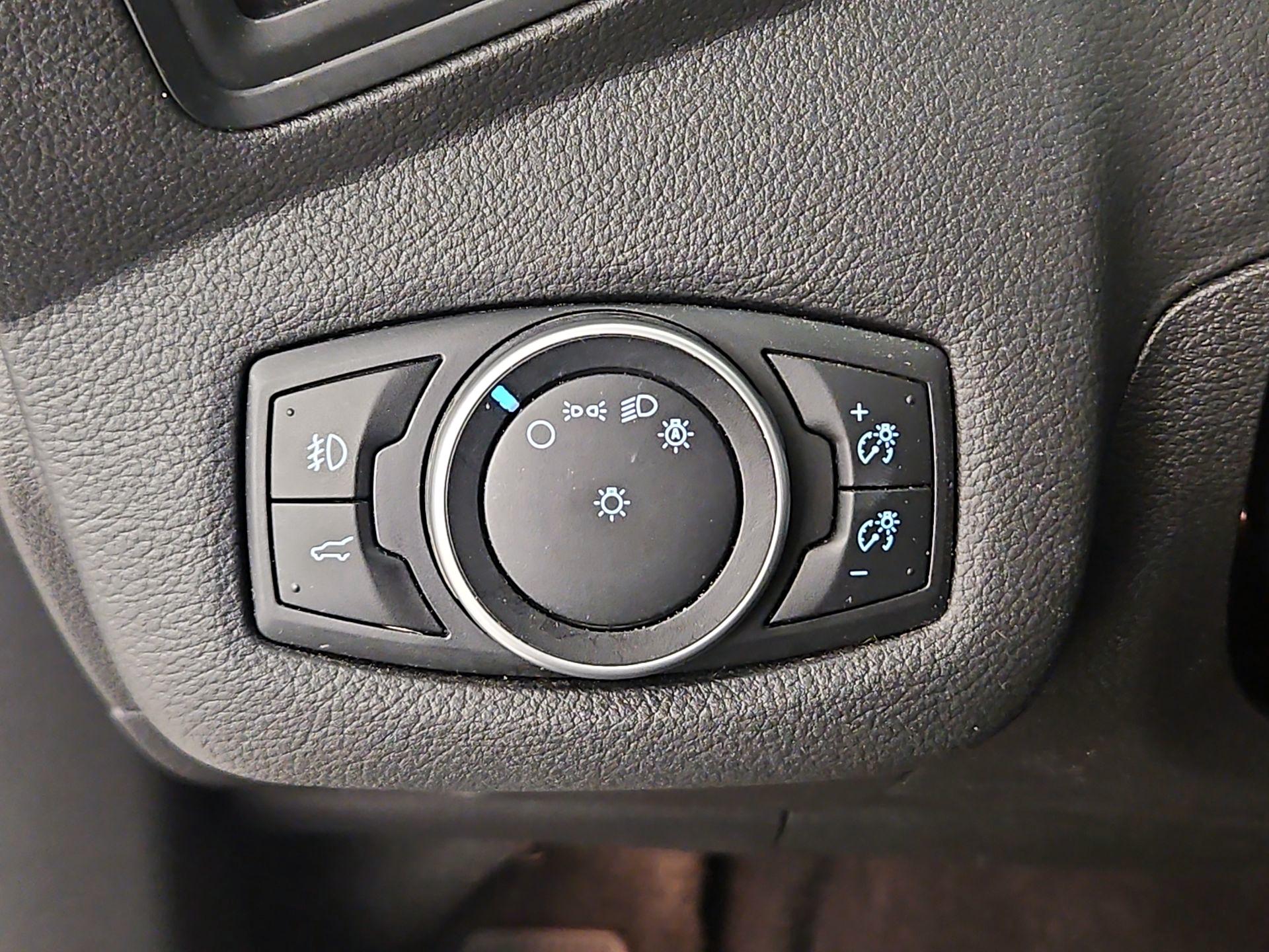 Thumbnail: 2017 Ford Escape - 13