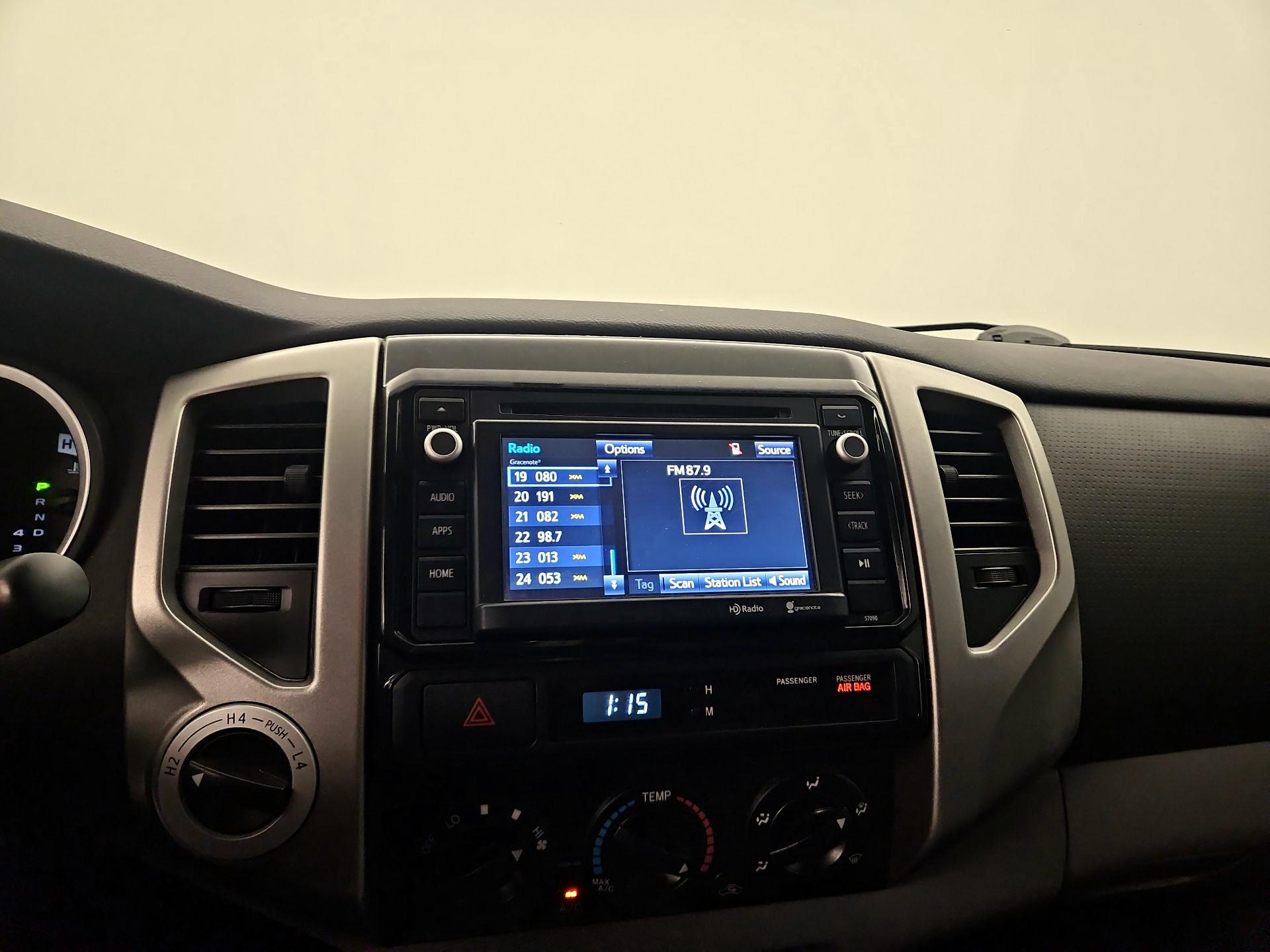 Thumbnail: 2014 Toyota Tacoma - 15