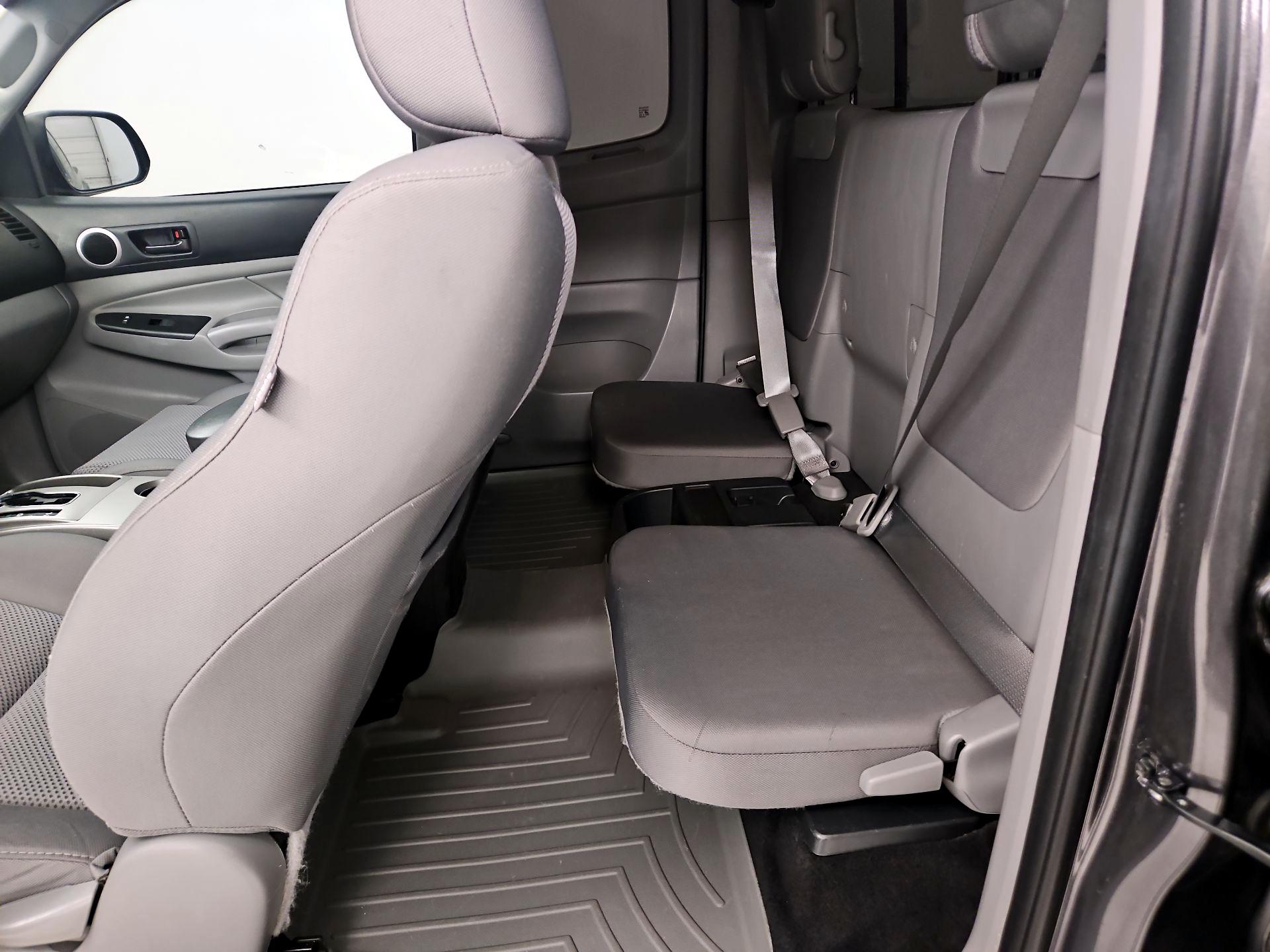 Thumbnail: 2014 Toyota Tacoma - 19