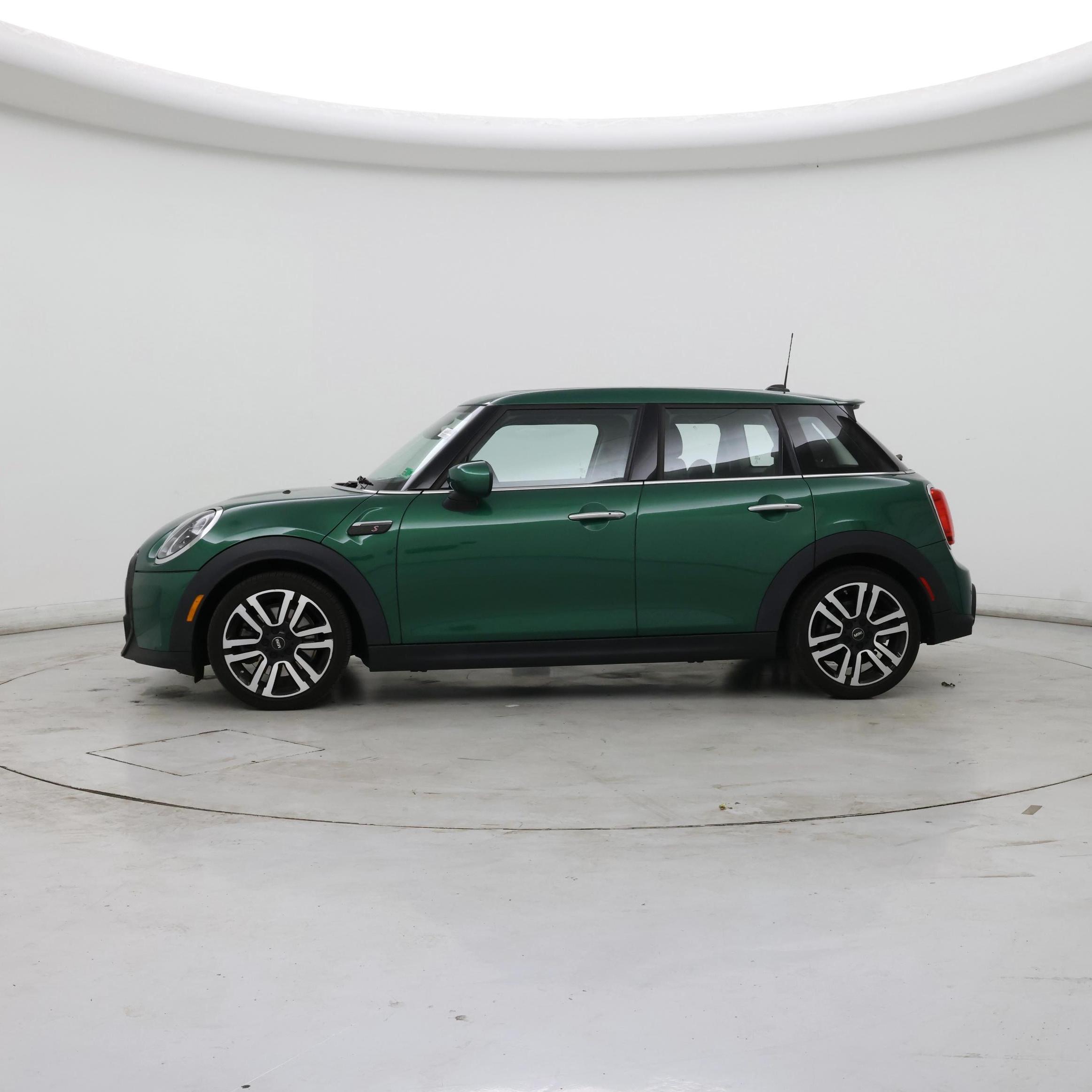 Thumbnail: 2023 MINI Cooper Hardtop - 3