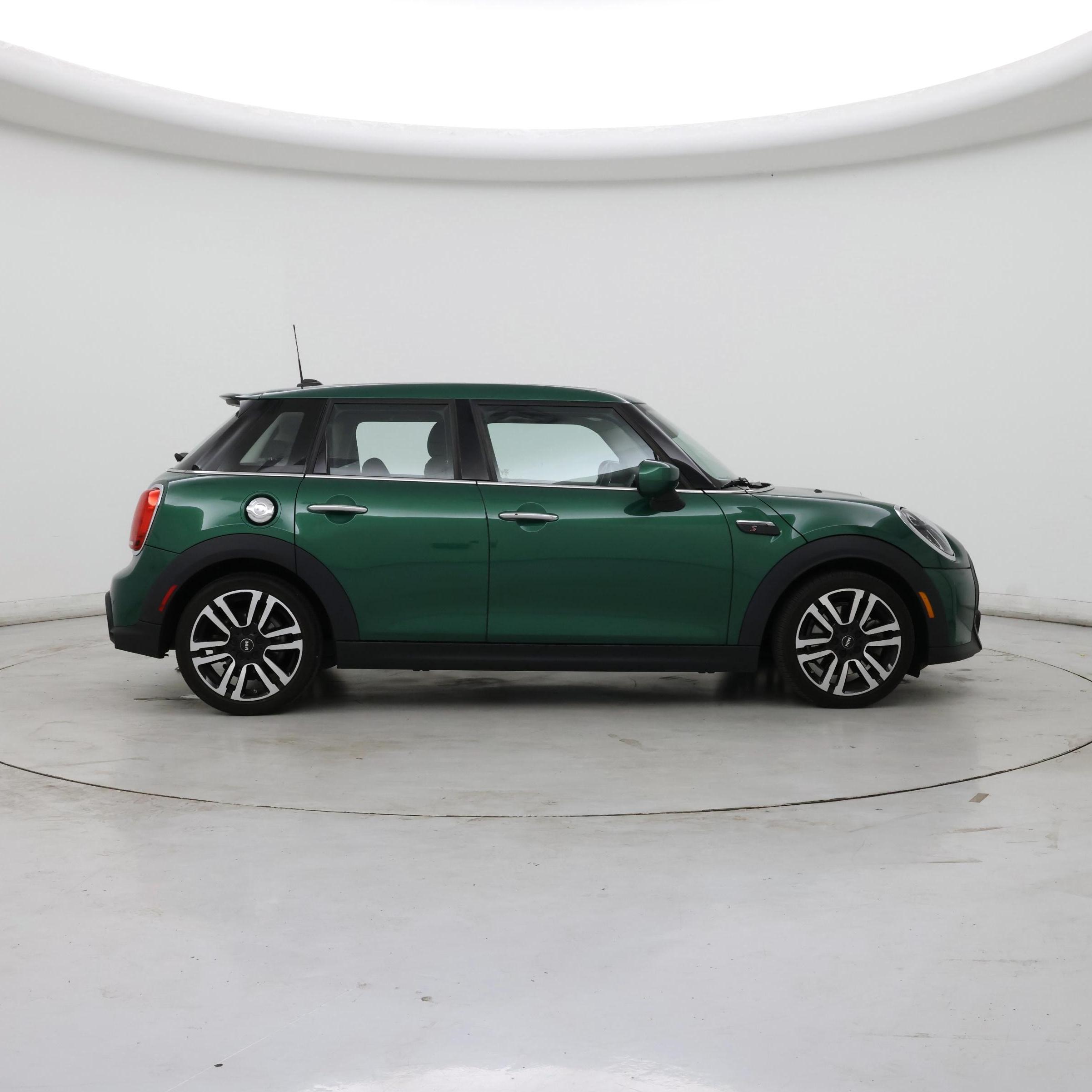 Thumbnail: 2023 MINI Cooper Hardtop - 7