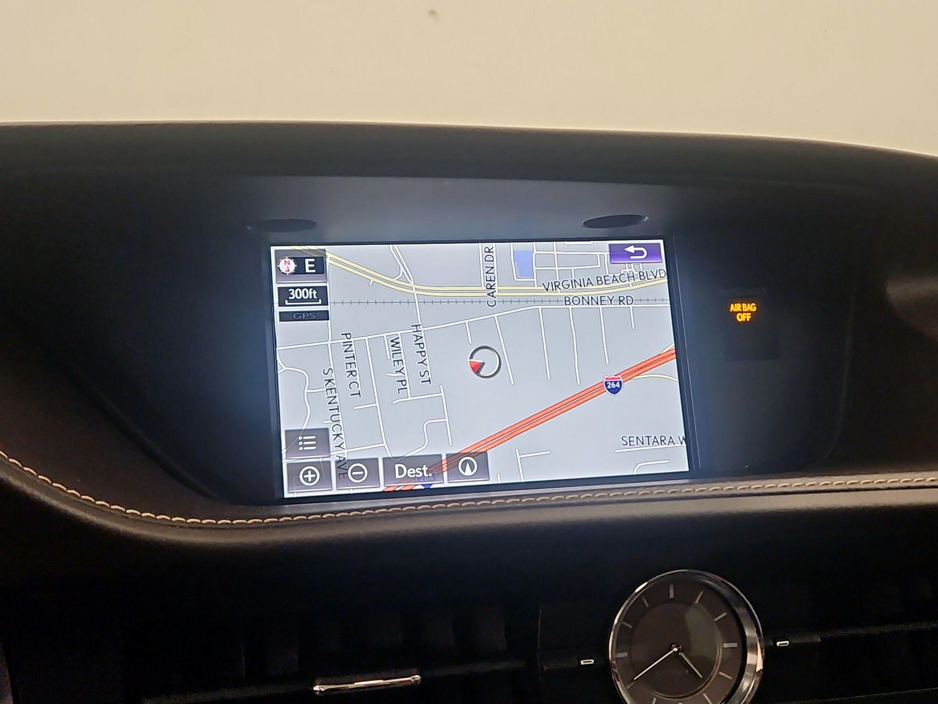 Thumbnail: 2017 Lexus ES - 14