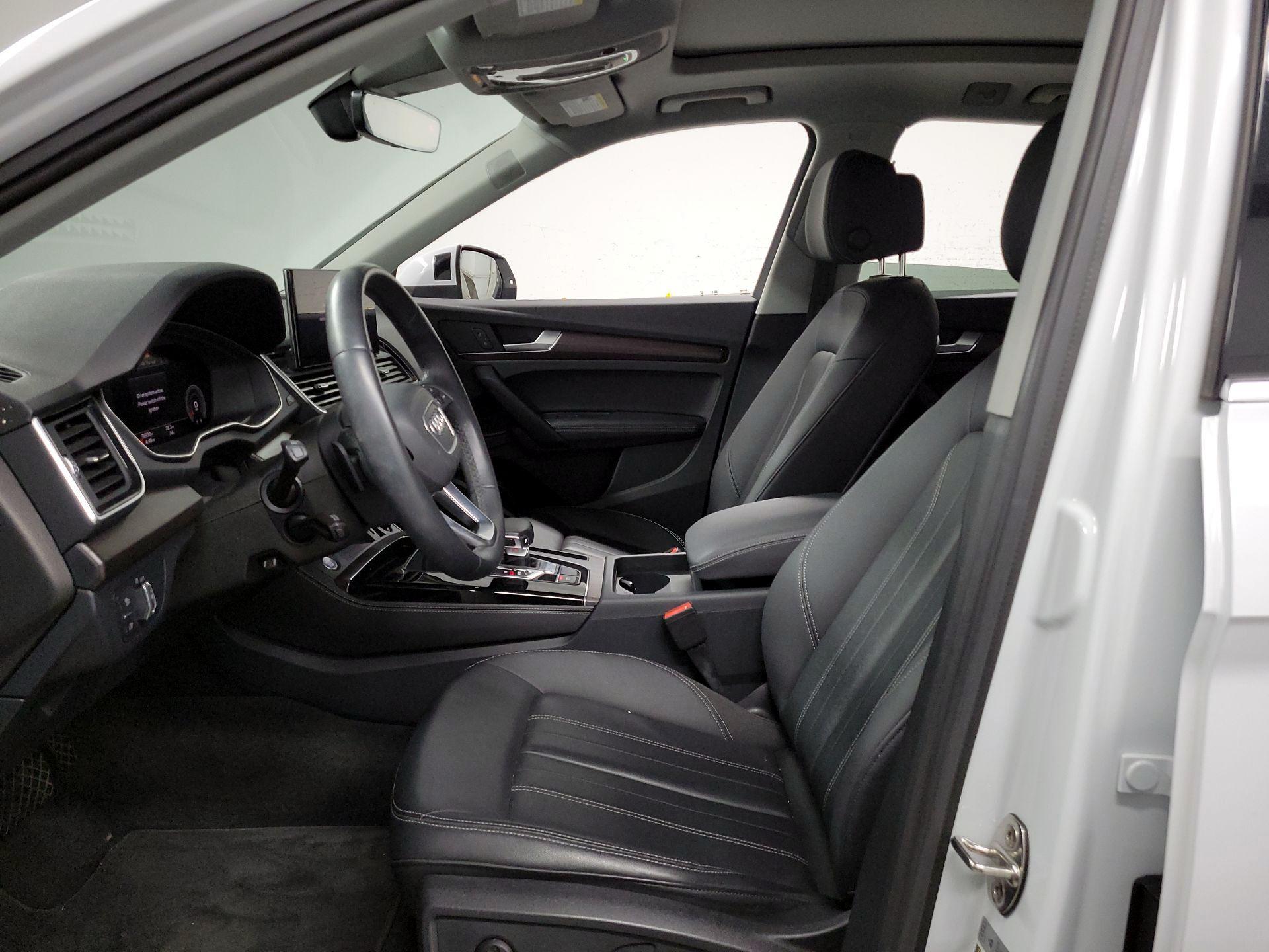 Thumbnail: 2023 Audi Q5 - 9