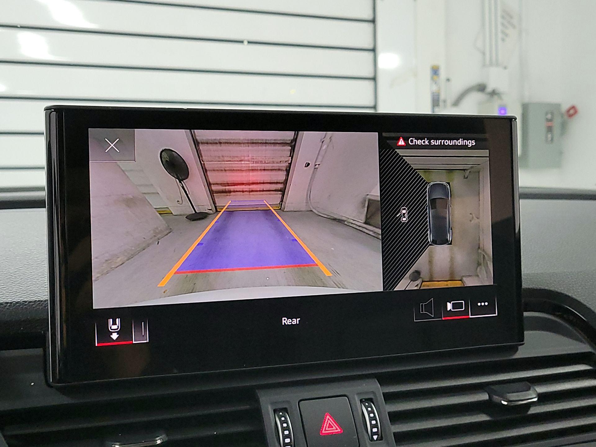 Thumbnail: 2023 Audi Q5 - 11