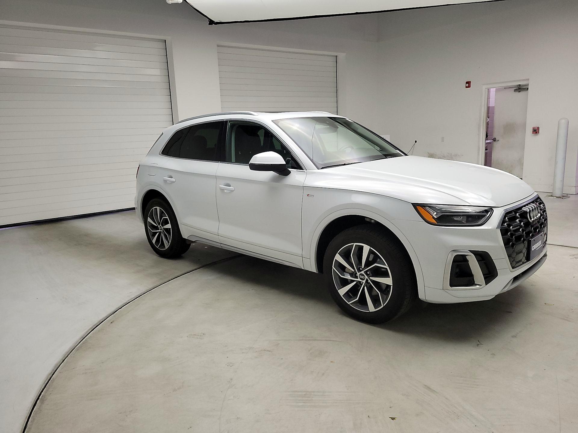 Thumbnail: 2023 Audi Q5 - 4