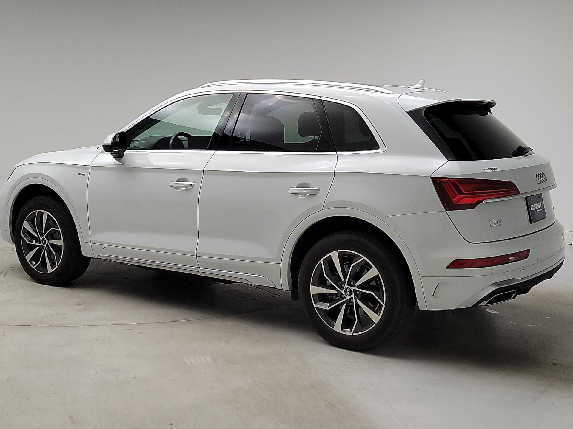 Thumbnail: 2023 Audi Q5 - 7