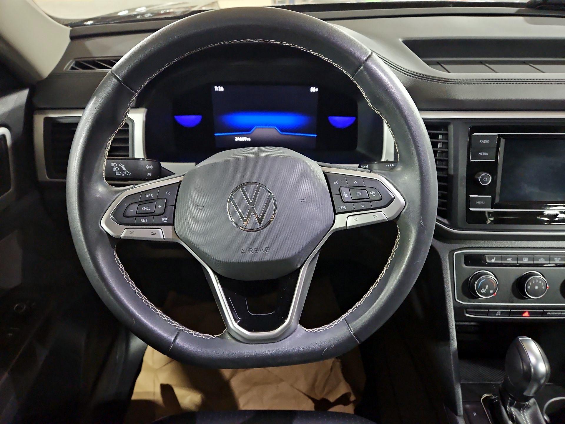 Thumbnail: 2022 Volkswagen Atlas - 10