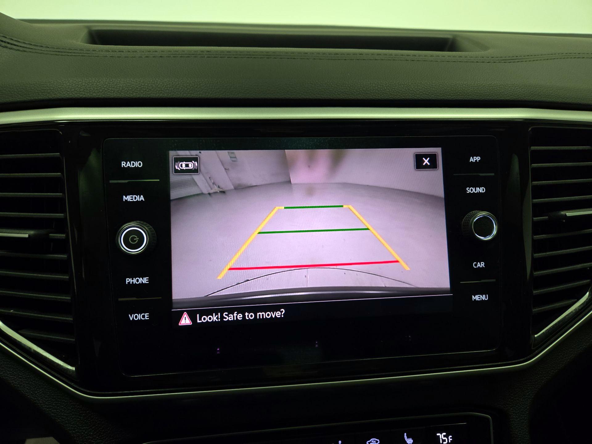 Thumbnail: 2022 Volkswagen Atlas - 14