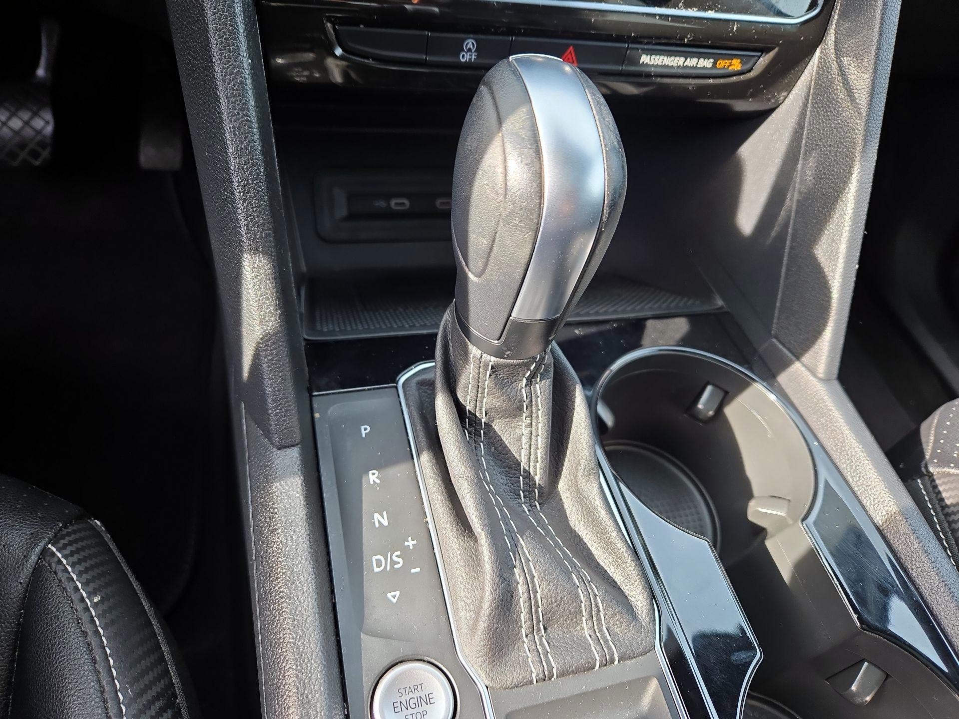 Thumbnail: 2022 Volkswagen Atlas - 17