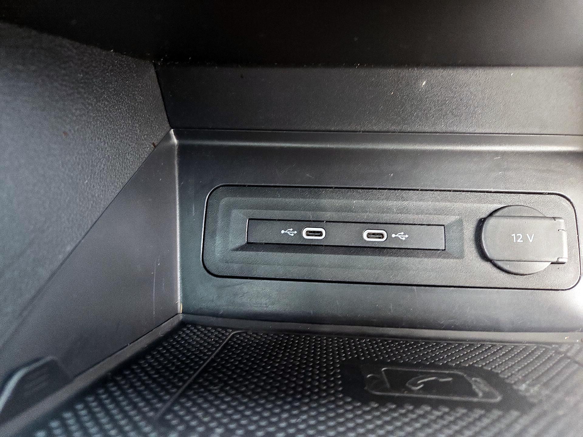 Thumbnail: 2022 Volkswagen Atlas - 18