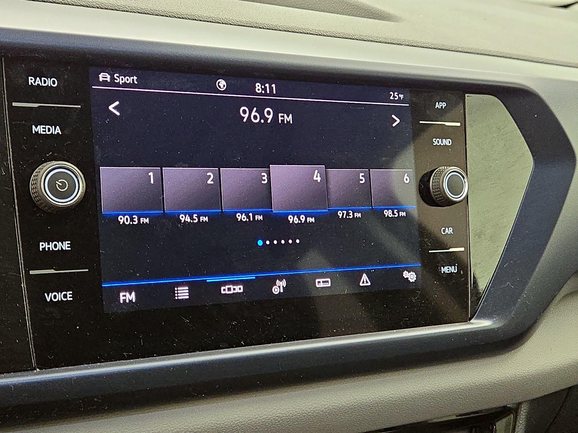 Thumbnail: 2023 Volkswagen Taos - 14