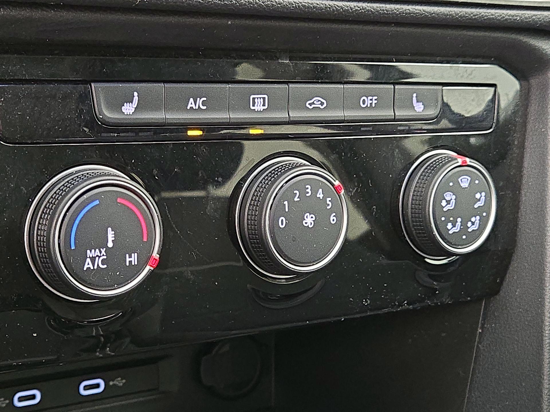 Thumbnail: 2023 Volkswagen Taos - 15