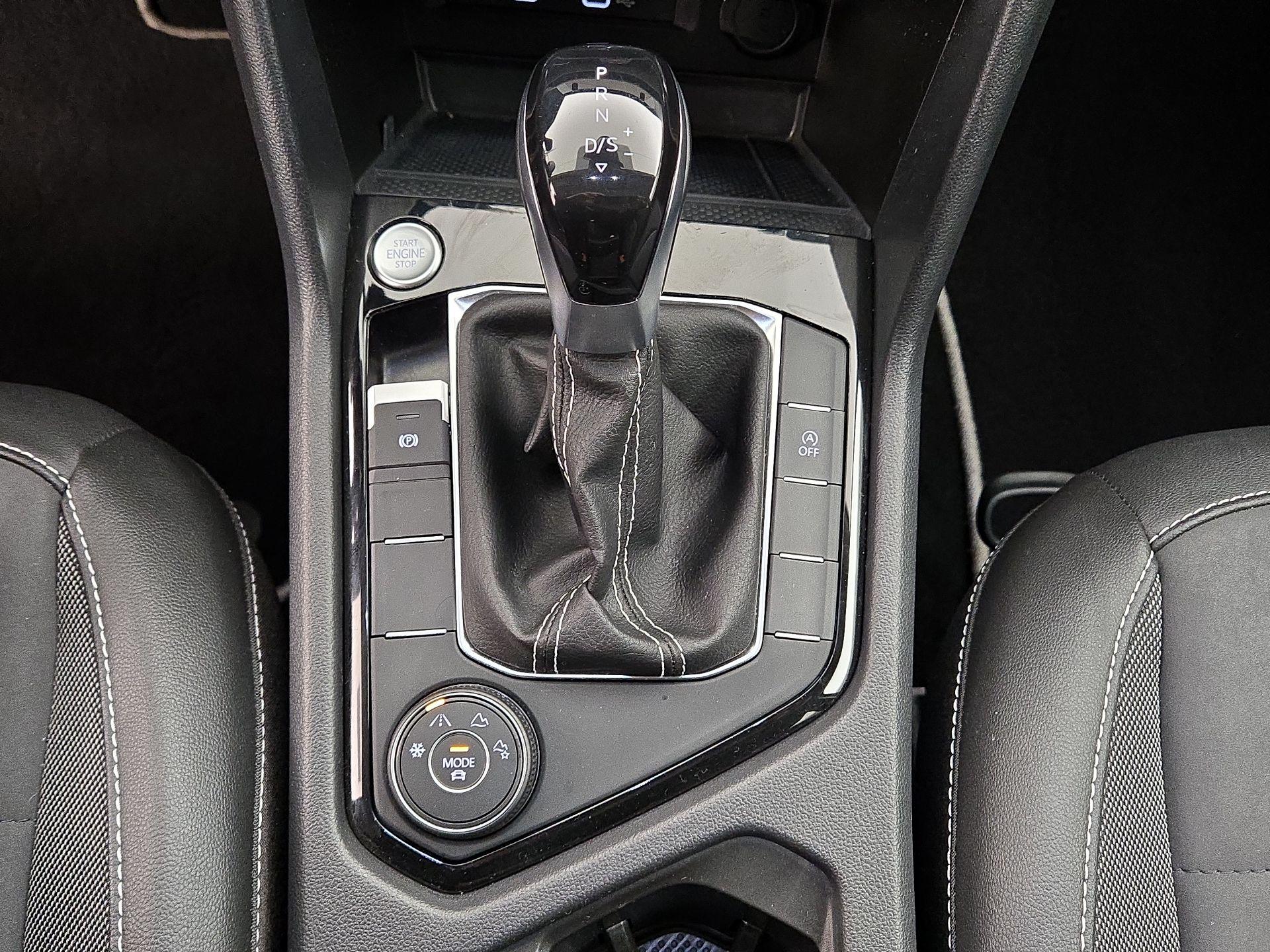 Thumbnail: 2023 Volkswagen Taos - 16