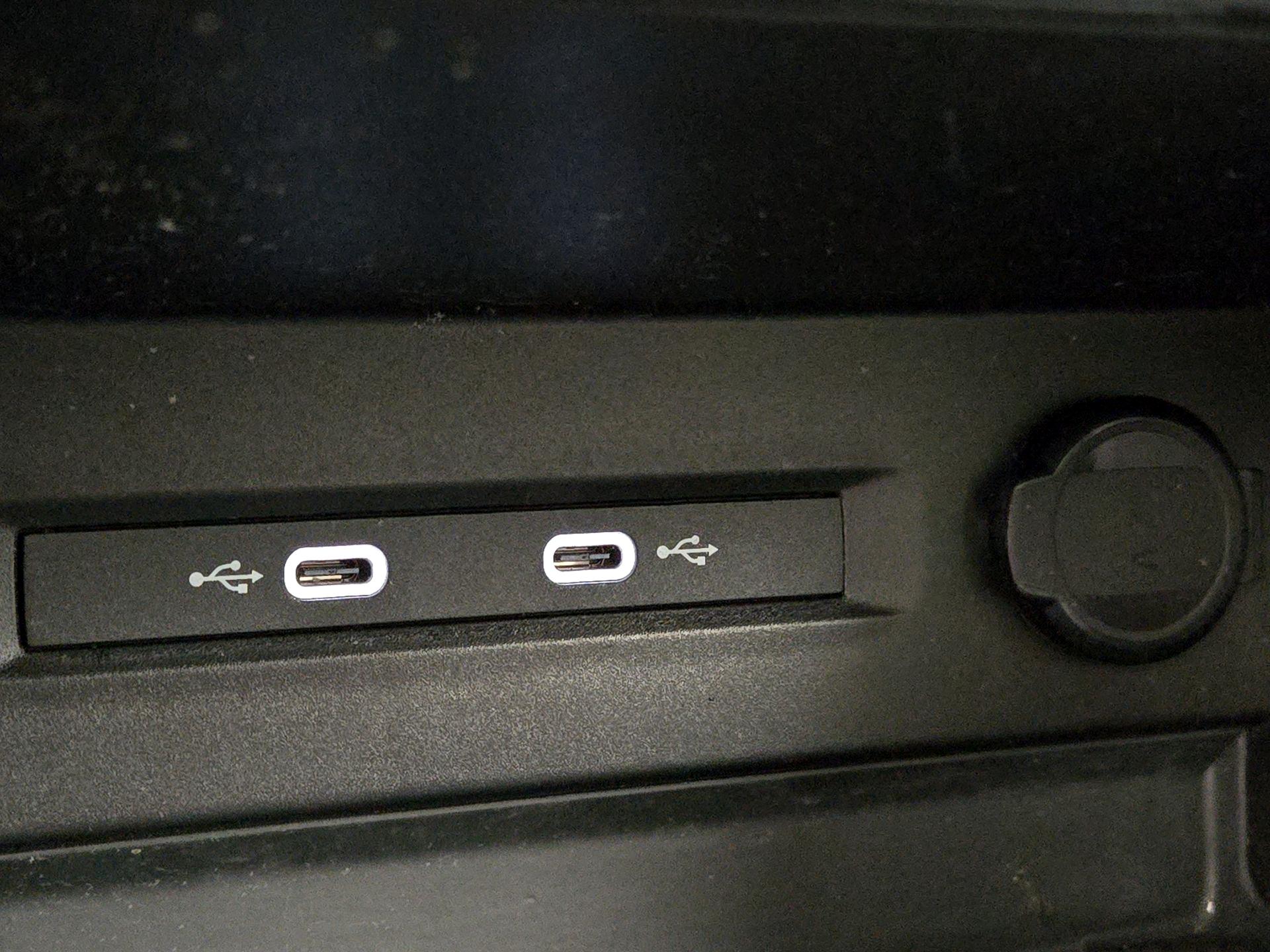 Thumbnail: 2023 Volkswagen Taos - 17