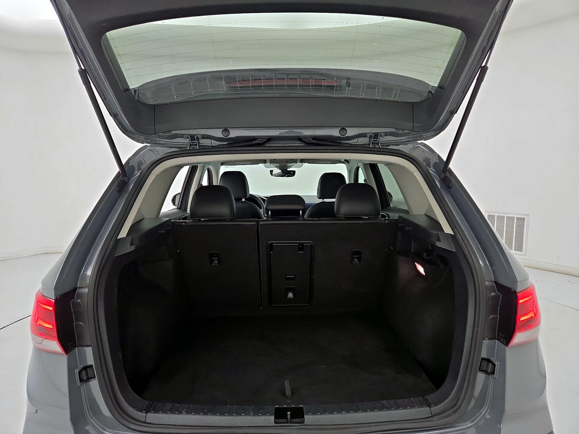 Thumbnail: 2023 Volkswagen Taos - 20