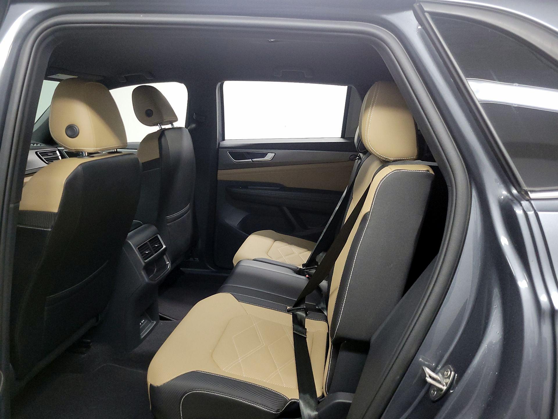 Thumbnail: 2024 Volkswagen Atlas - 15