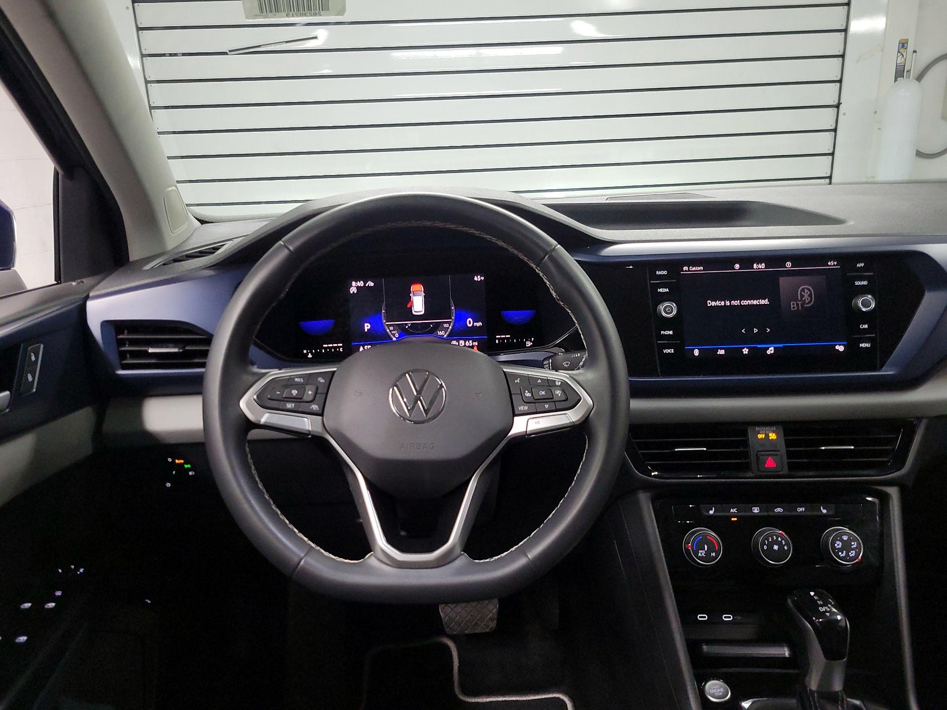 Thumbnail: 2023 Volkswagen Taos - 10