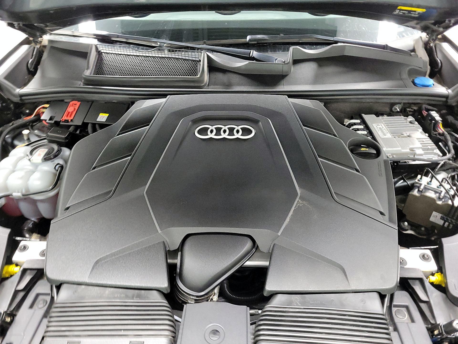 Thumbnail: 2021 Audi Q8 - 17