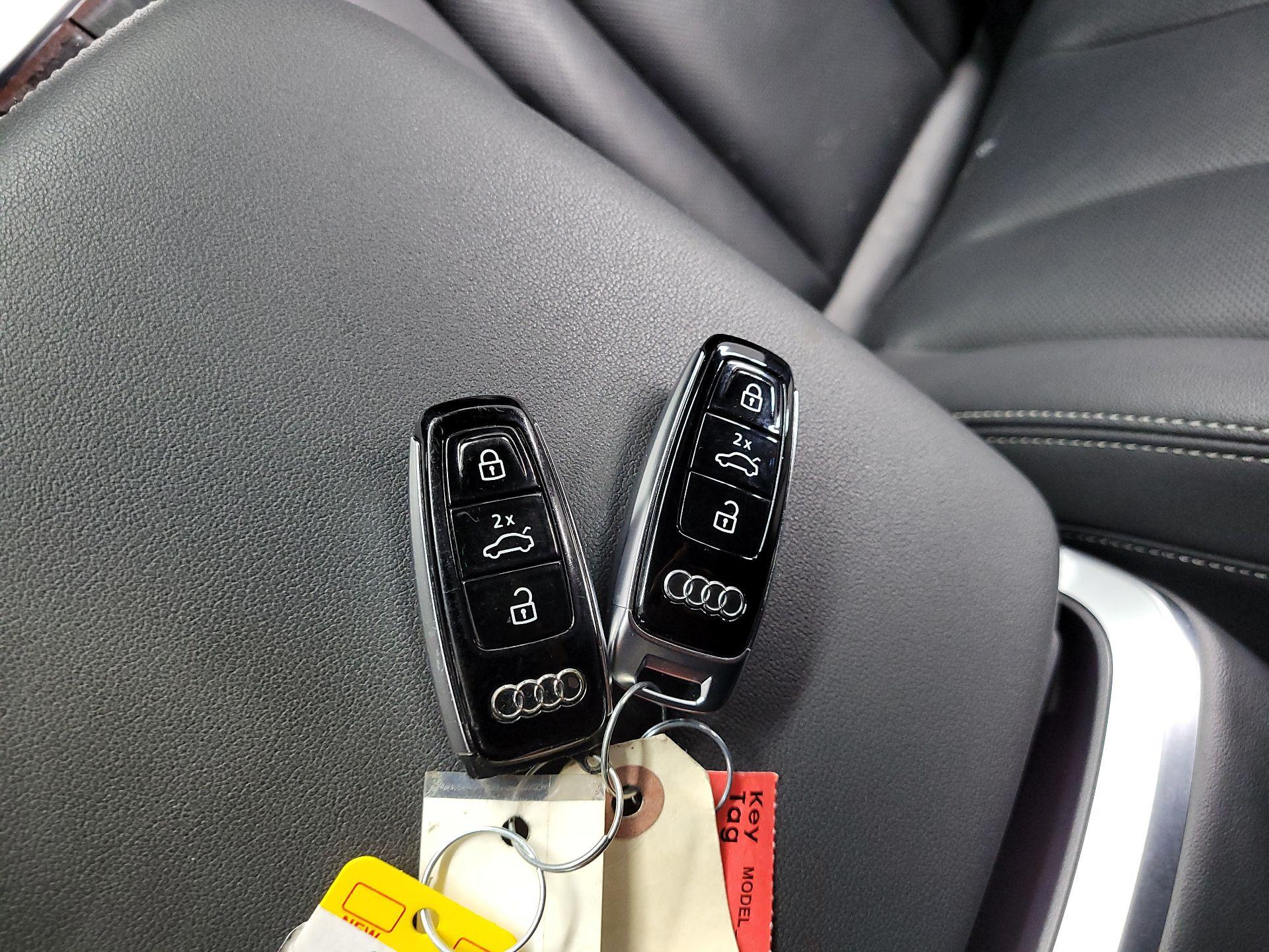 Thumbnail: 2021 Audi Q8 - 18