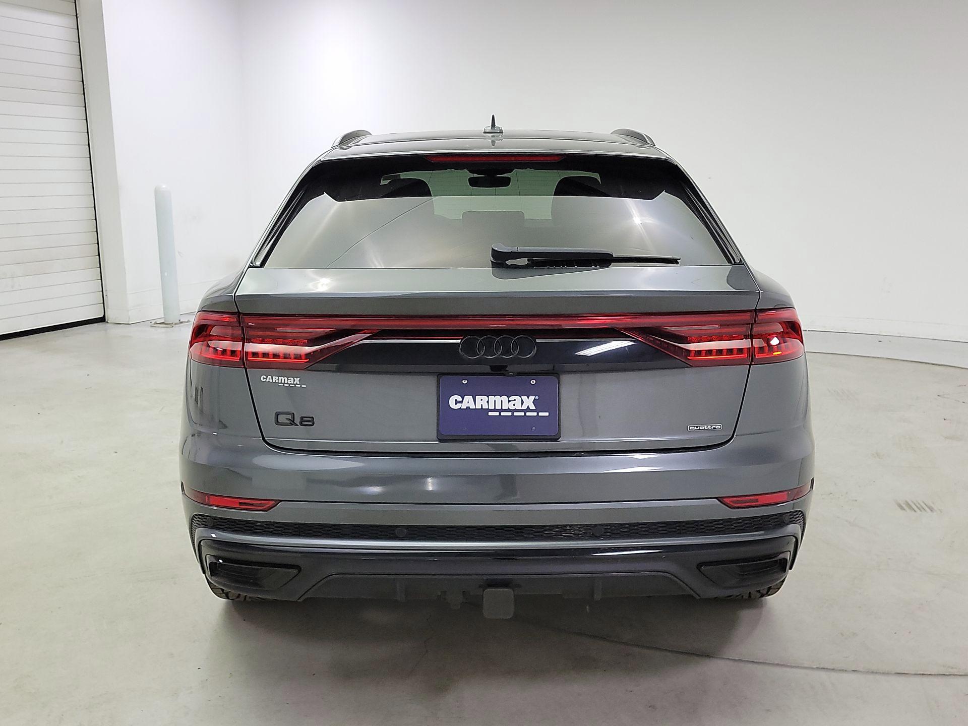 Thumbnail: 2021 Audi Q8 - 6