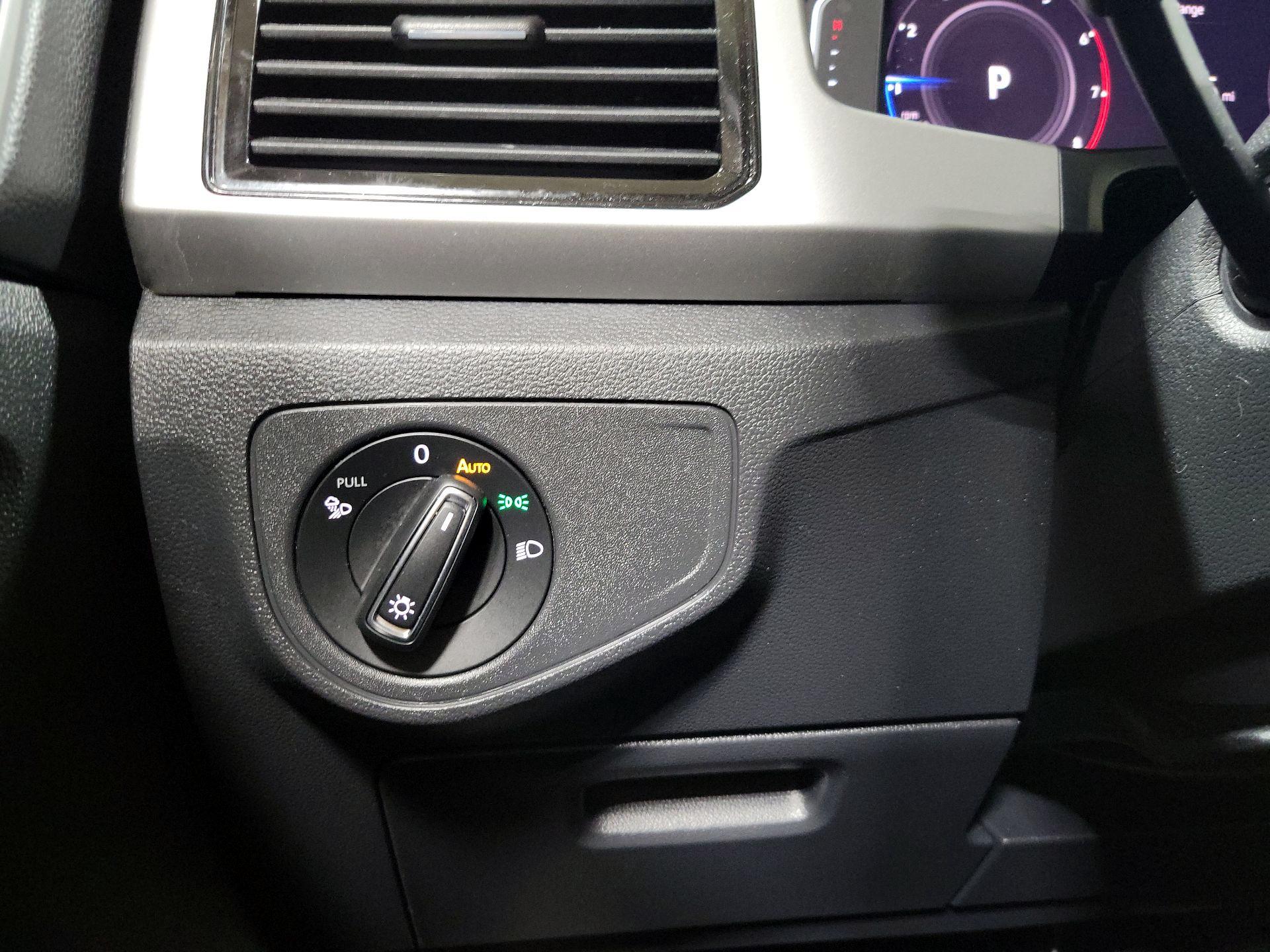 Thumbnail: 2023 Volkswagen Atlas - 13