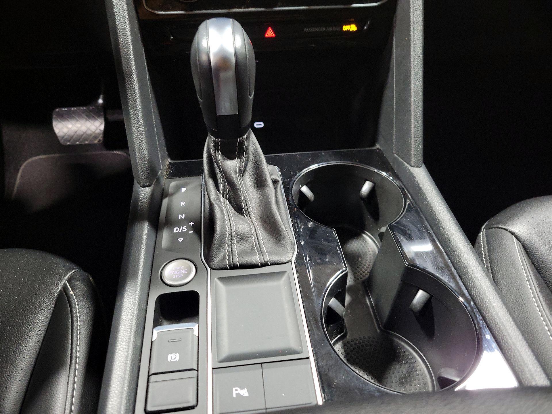 Thumbnail: 2023 Volkswagen Atlas - 17