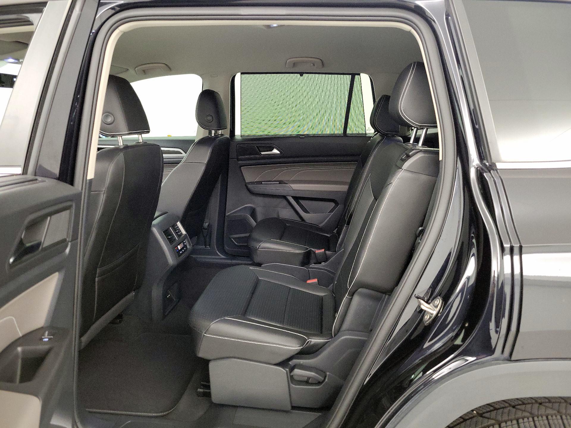 Thumbnail: 2023 Volkswagen Atlas - 18