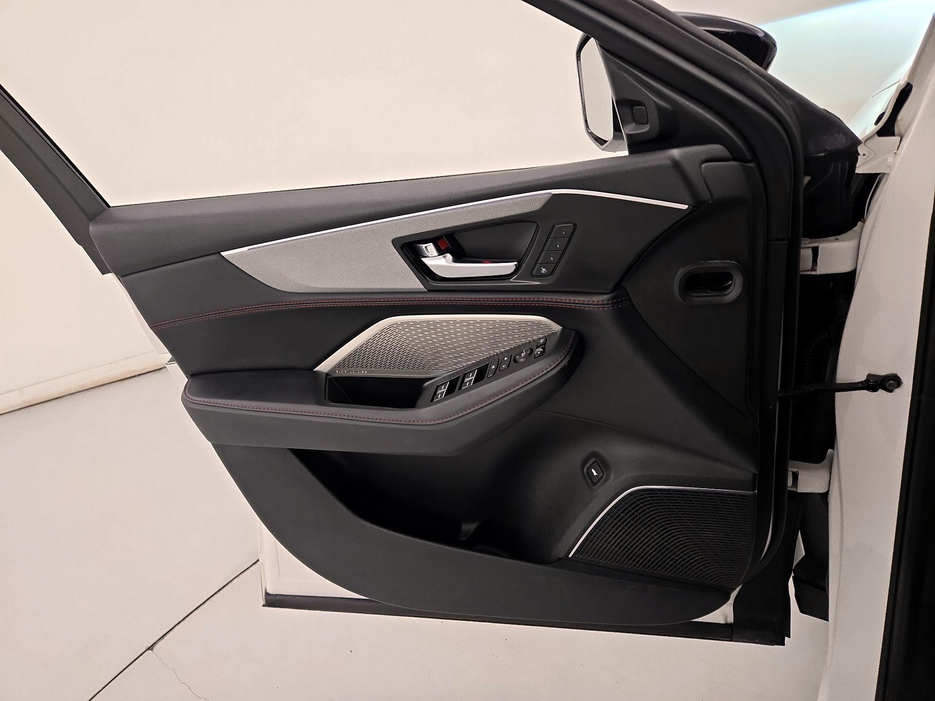 Thumbnail: 2023 Acura MDX - 12