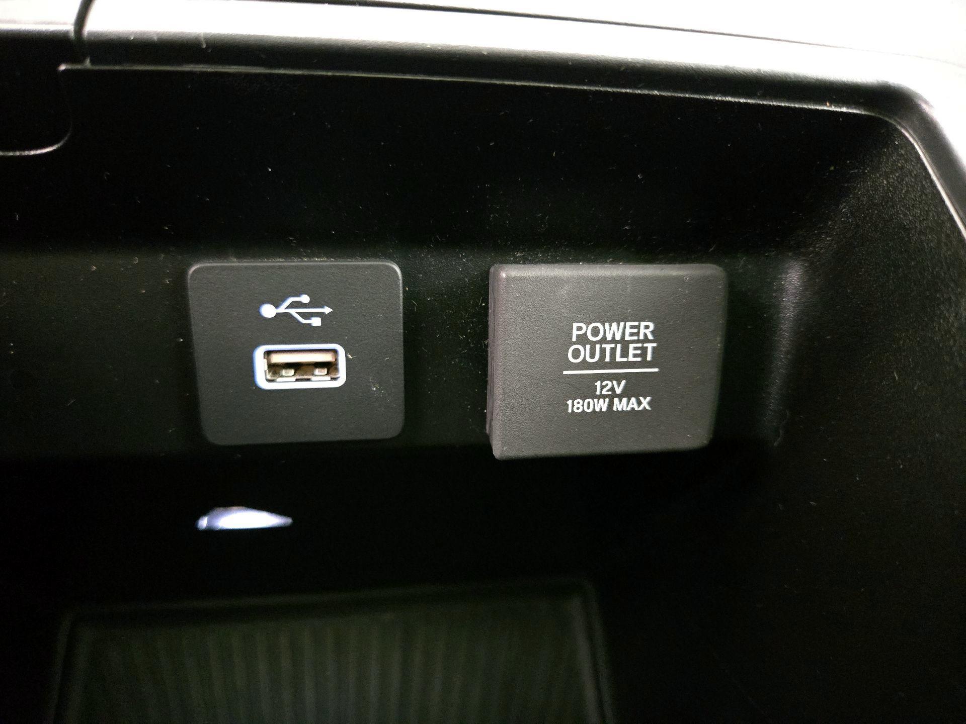 Thumbnail: 2023 Acura MDX - 19