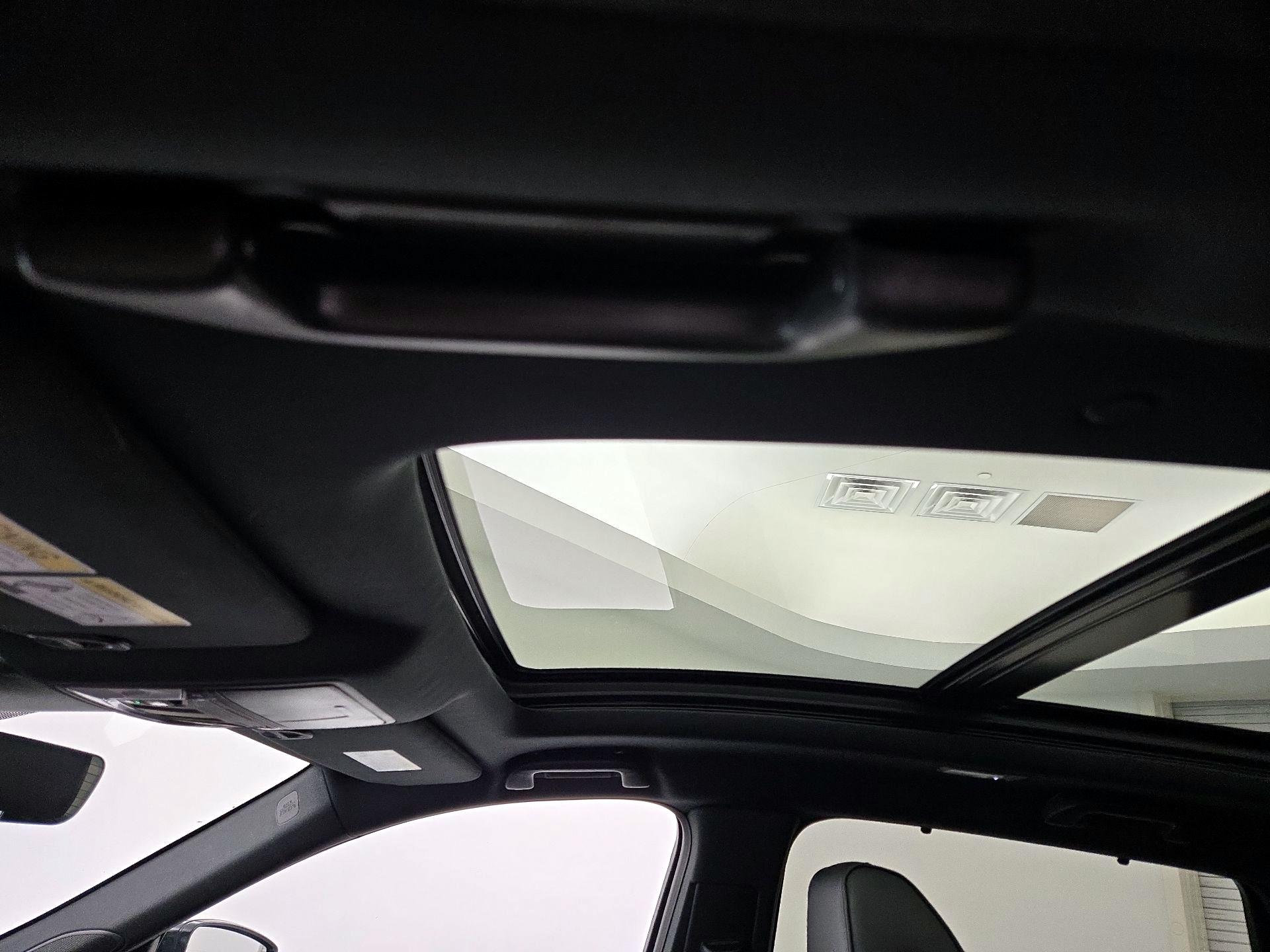 Thumbnail: 2023 Acura MDX - 20